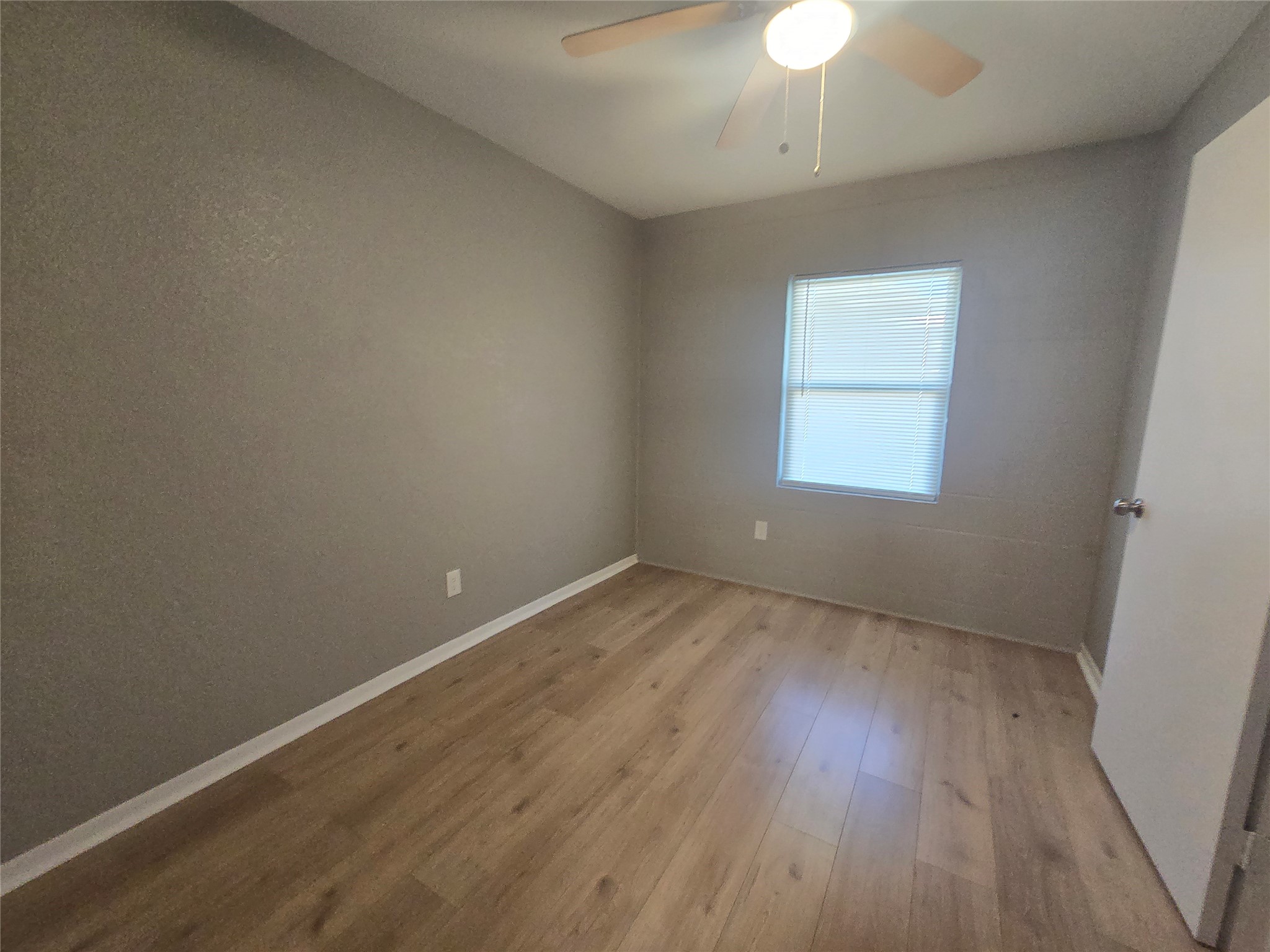 4217 Sealy Avenue 9 Property Photo 6