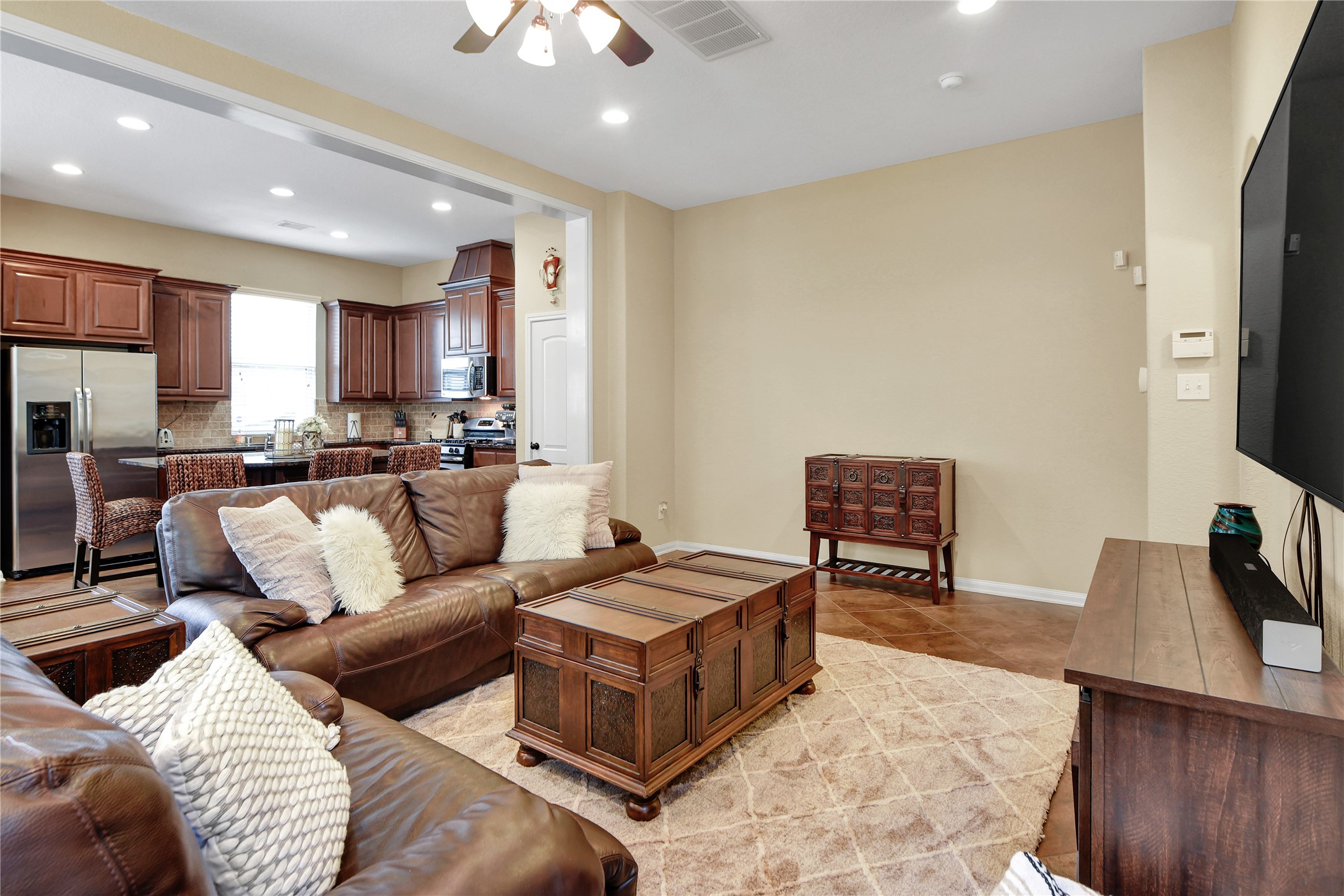 21 Cheswood Manor Drive Property Photo 4