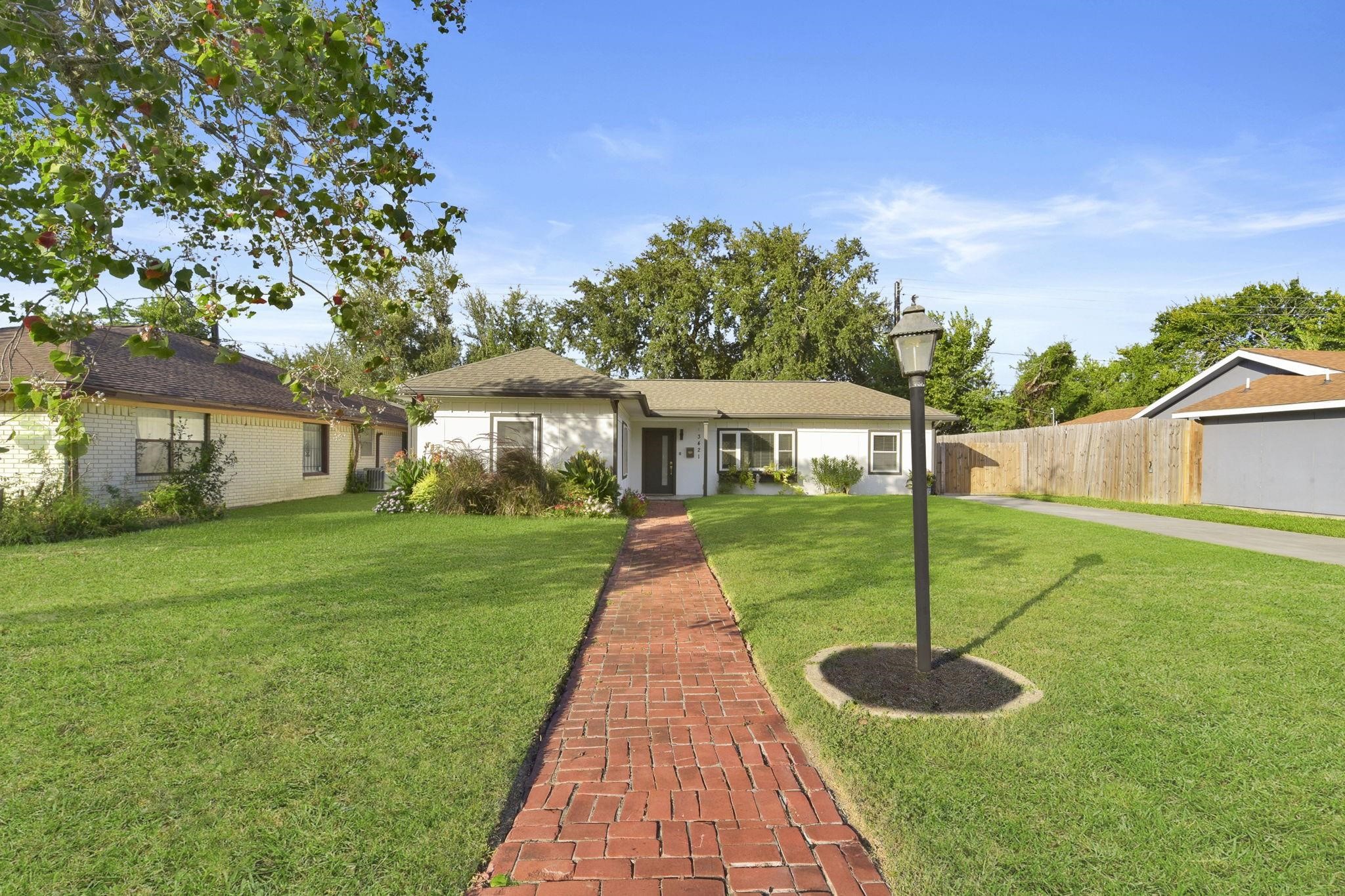 3421 Wentworth Street Property Photo 2