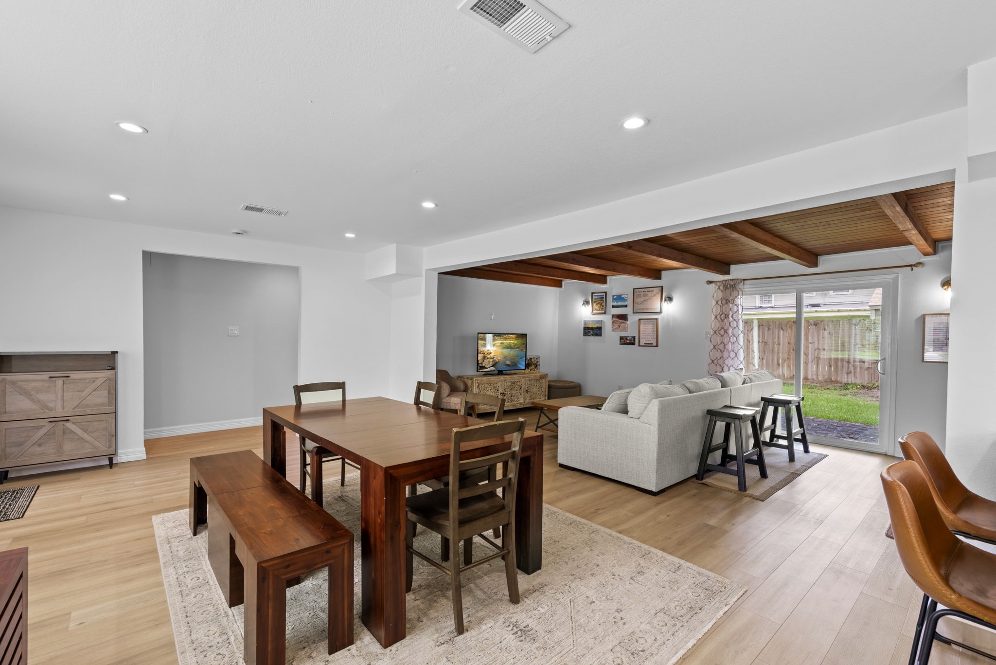 3421 Wentworth Street Property Photo 9
