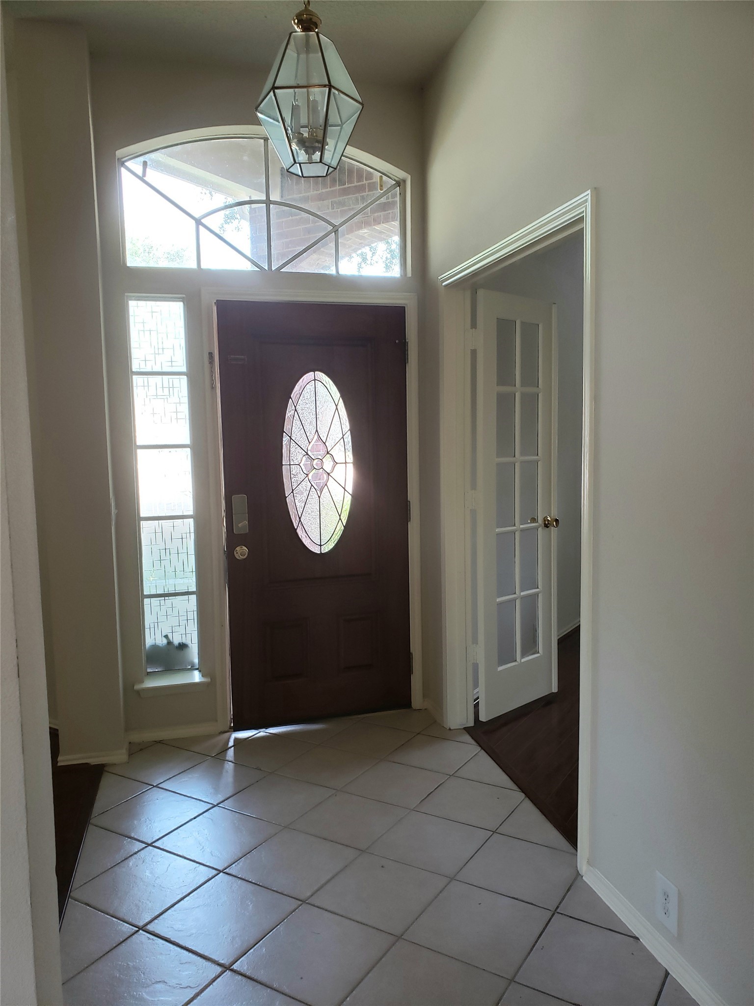 5810 Willow Park Drive Property Photo 3