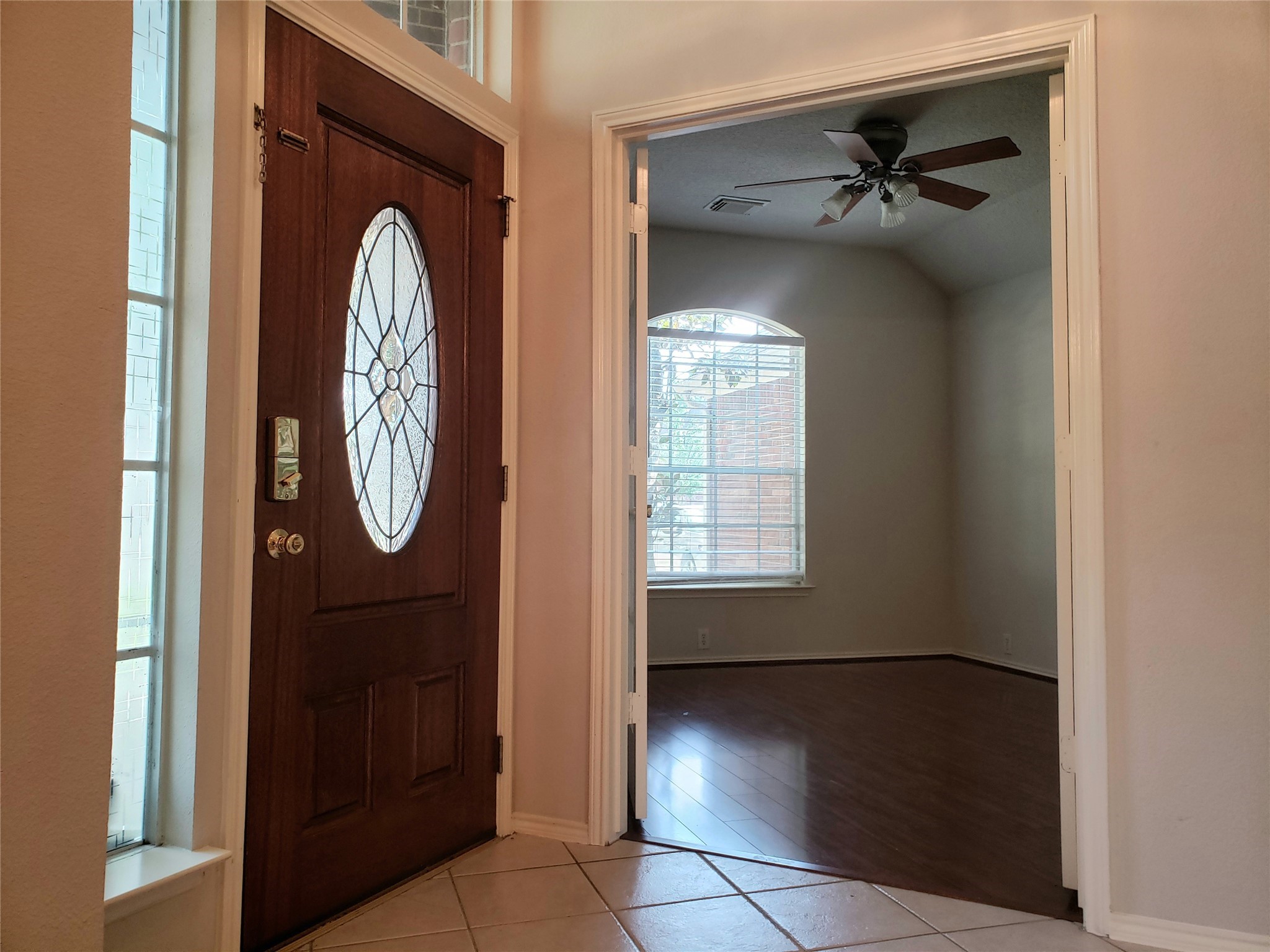 5810 Willow Park Drive Property Photo 4