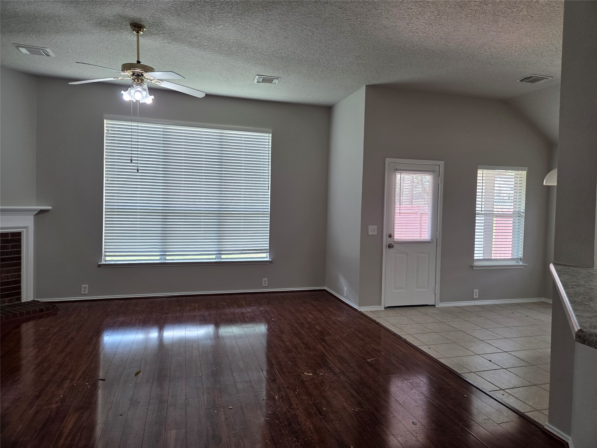 5810 Willow Park Drive Property Photo 6