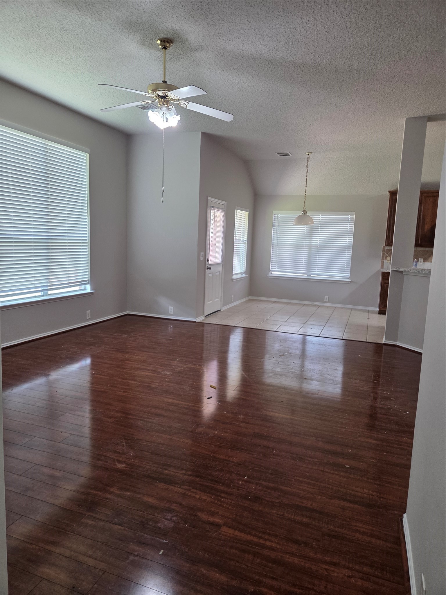 5810 Willow Park Drive Property Photo 8