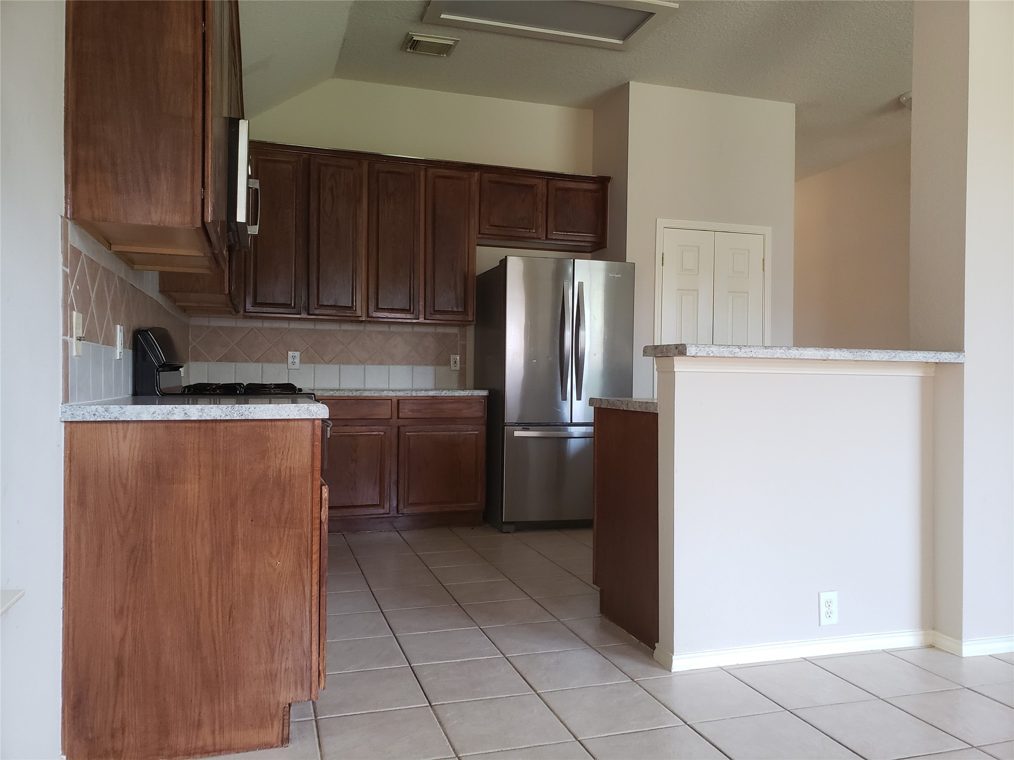 5810 Willow Park Drive Property Photo 10