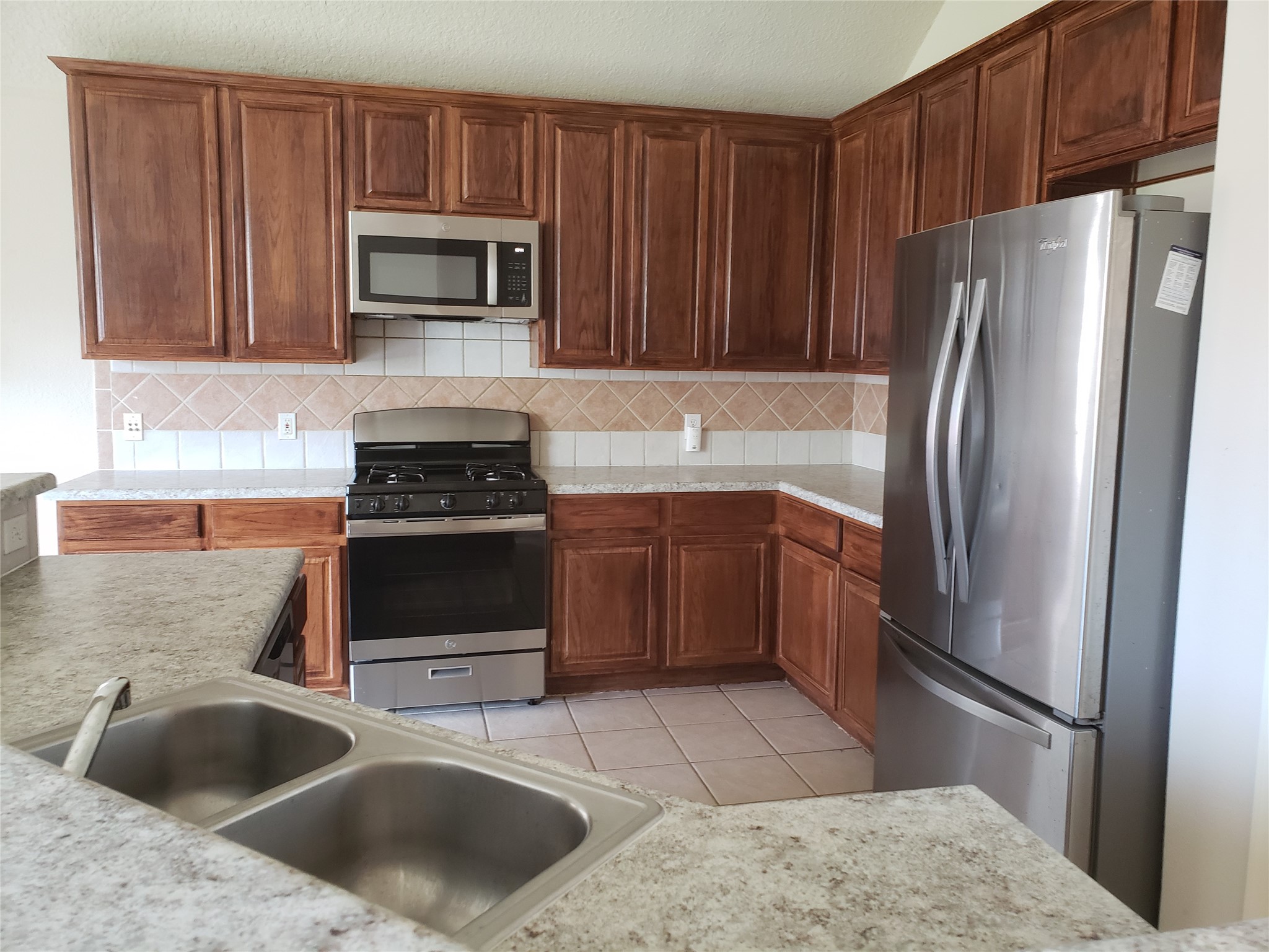 5810 Willow Park Drive Property Photo 11