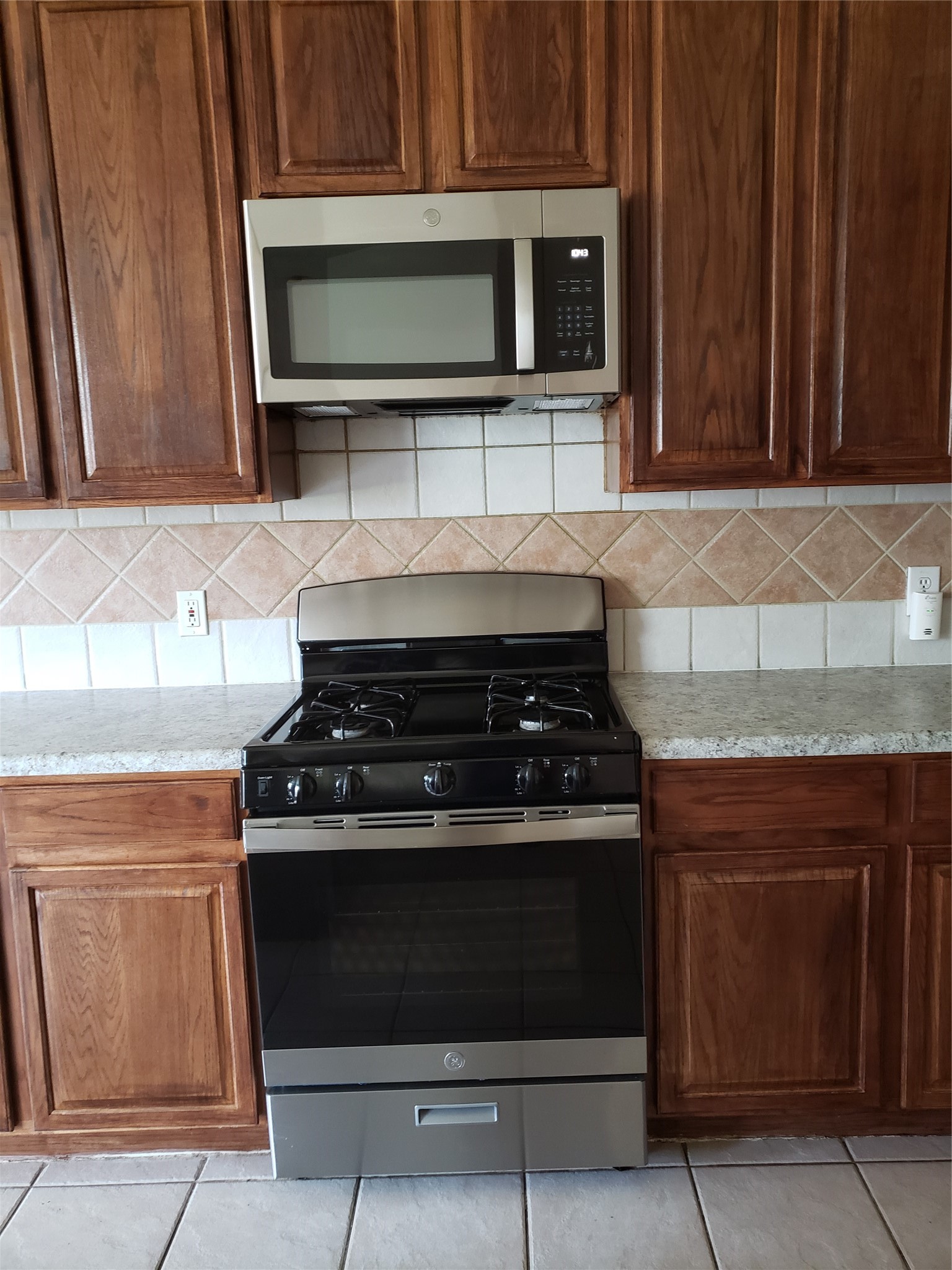 5810 Willow Park Drive Property Photo 12