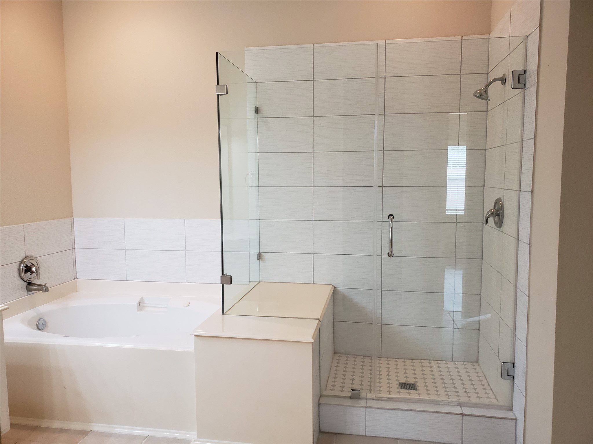 5810 Willow Park Drive Property Photo 16