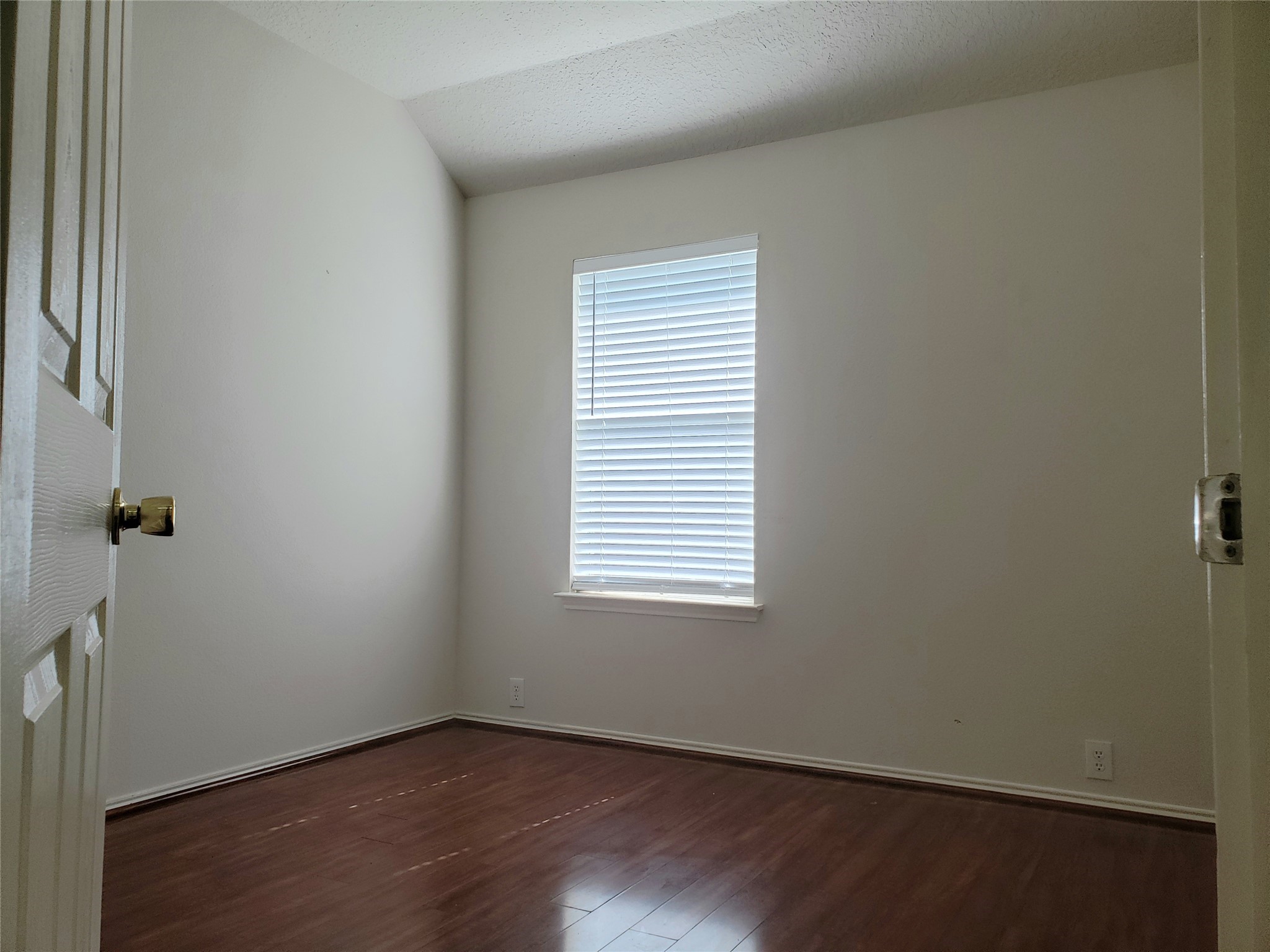 5810 Willow Park Drive Property Photo 19