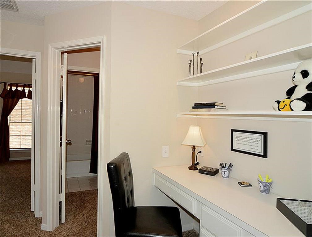 4103 Walnut Pond Drive Property Photo 8