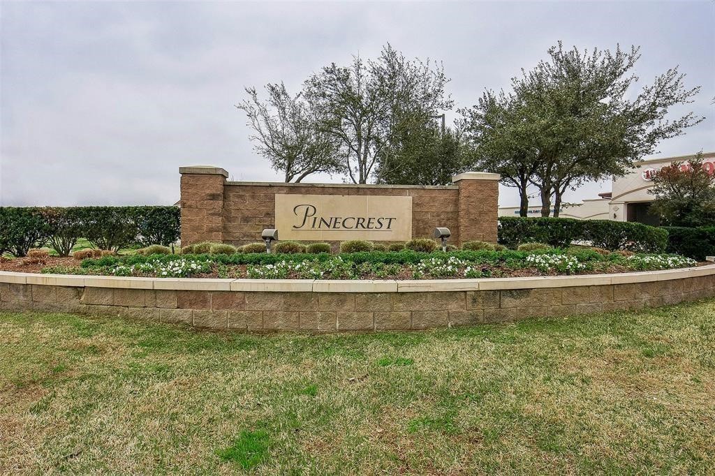 12259 Noco Drive Property Photo 2