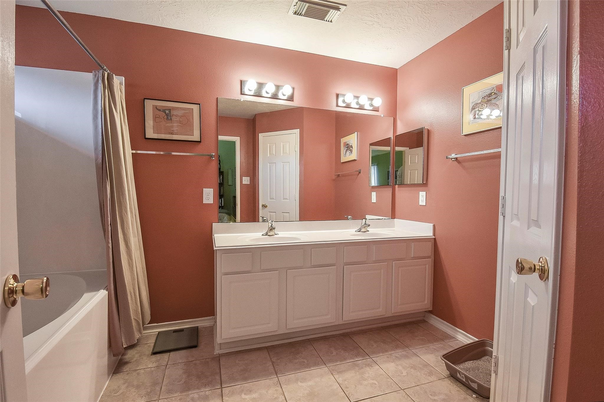 12259 Noco Drive Property Photo 16