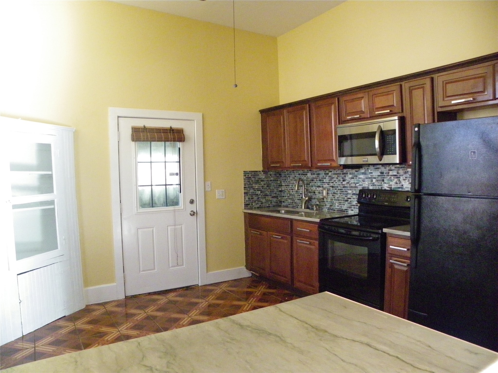 1106 40th Street Property Photo 4