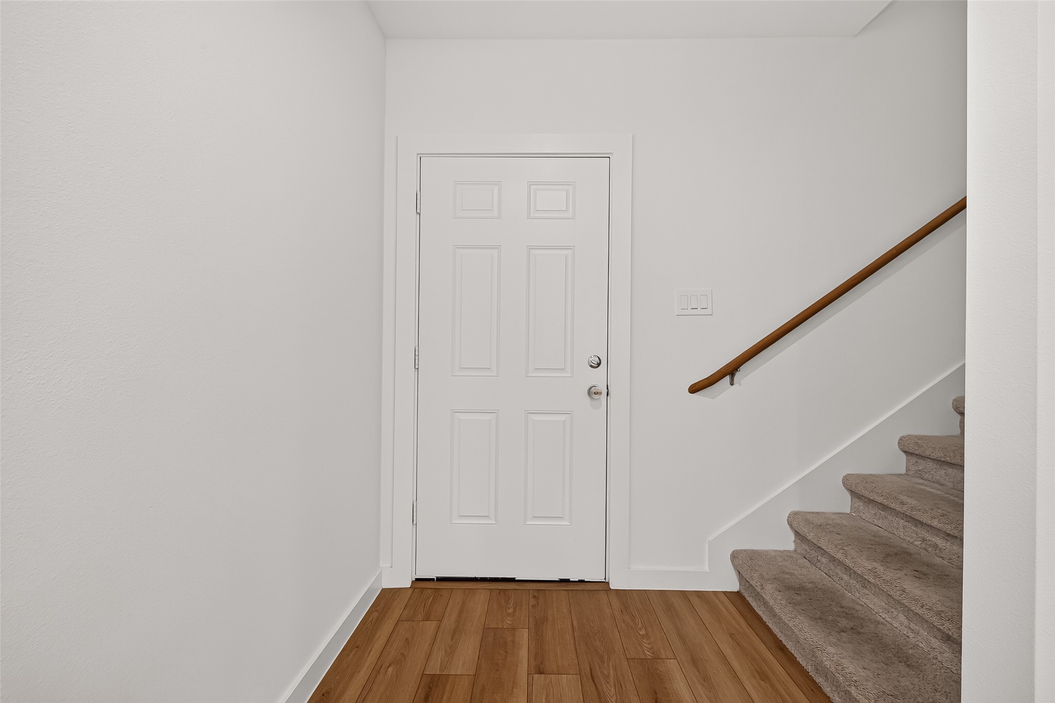 2714 Discovery Trails Court Property Photo 6