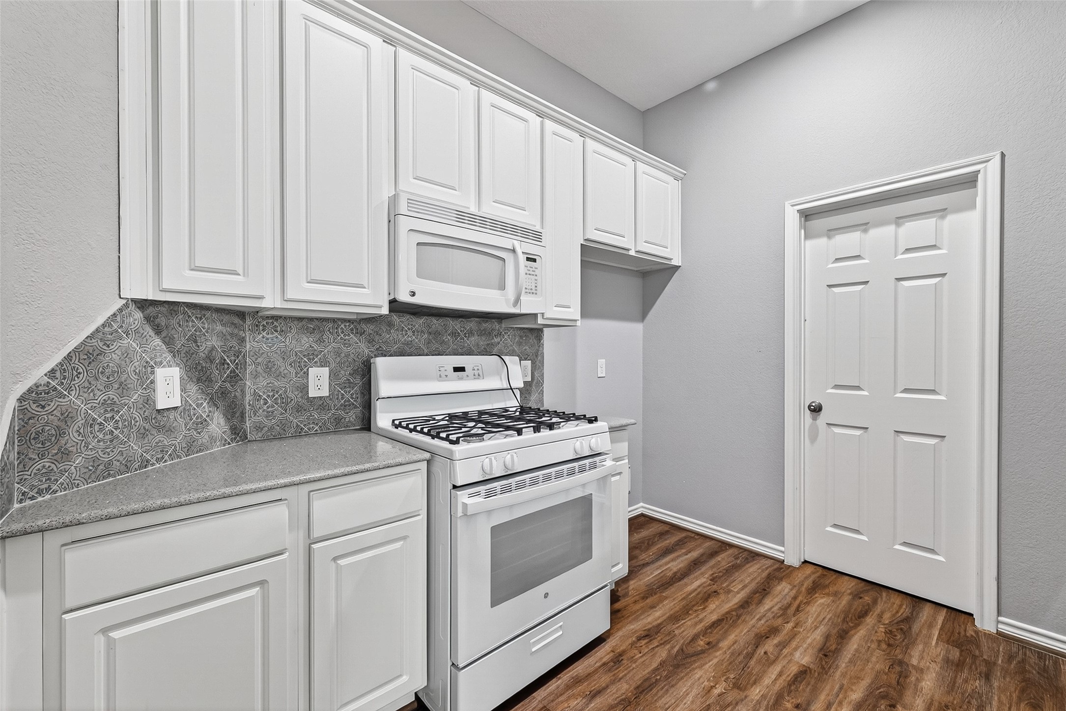 1214 Sand Pines Property Photo 33