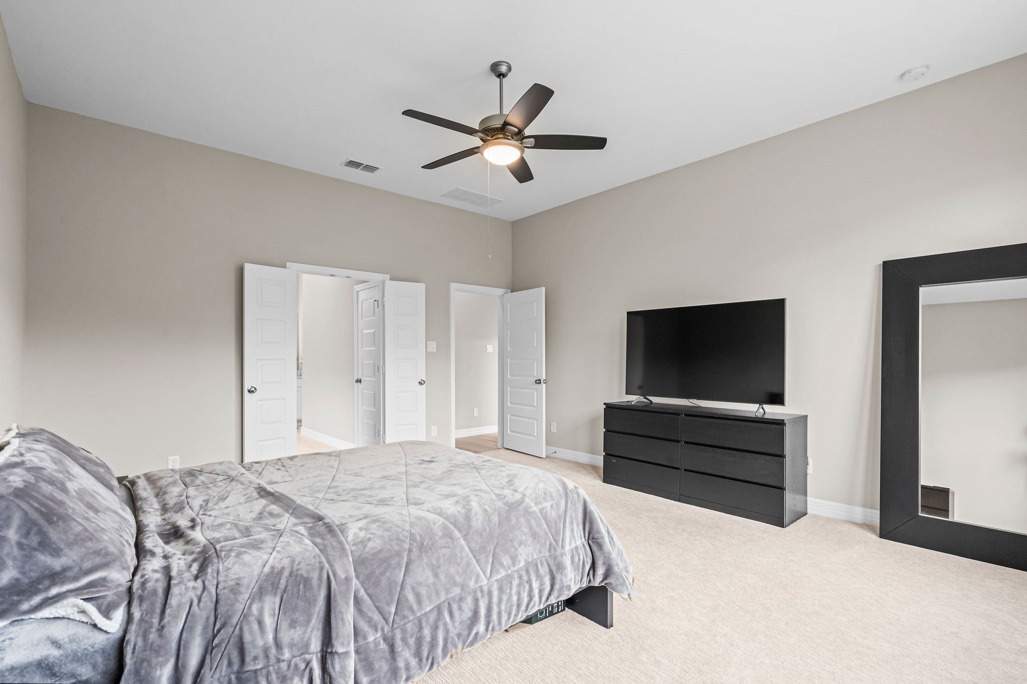 4106 Sherman Oak Lane Property Photo 17