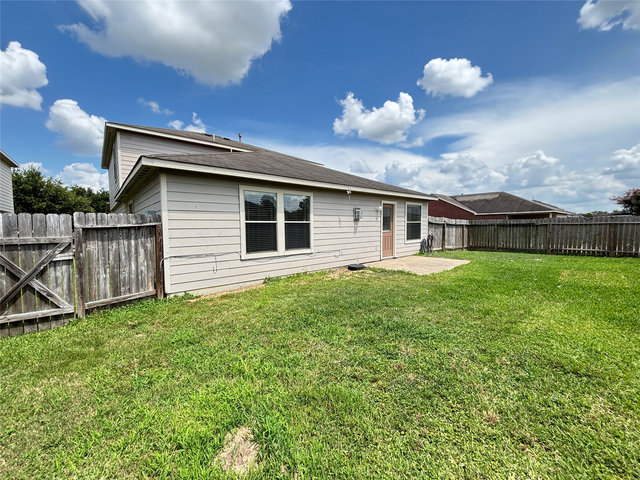 2803 Mustang Hill Lane Property Photo 3