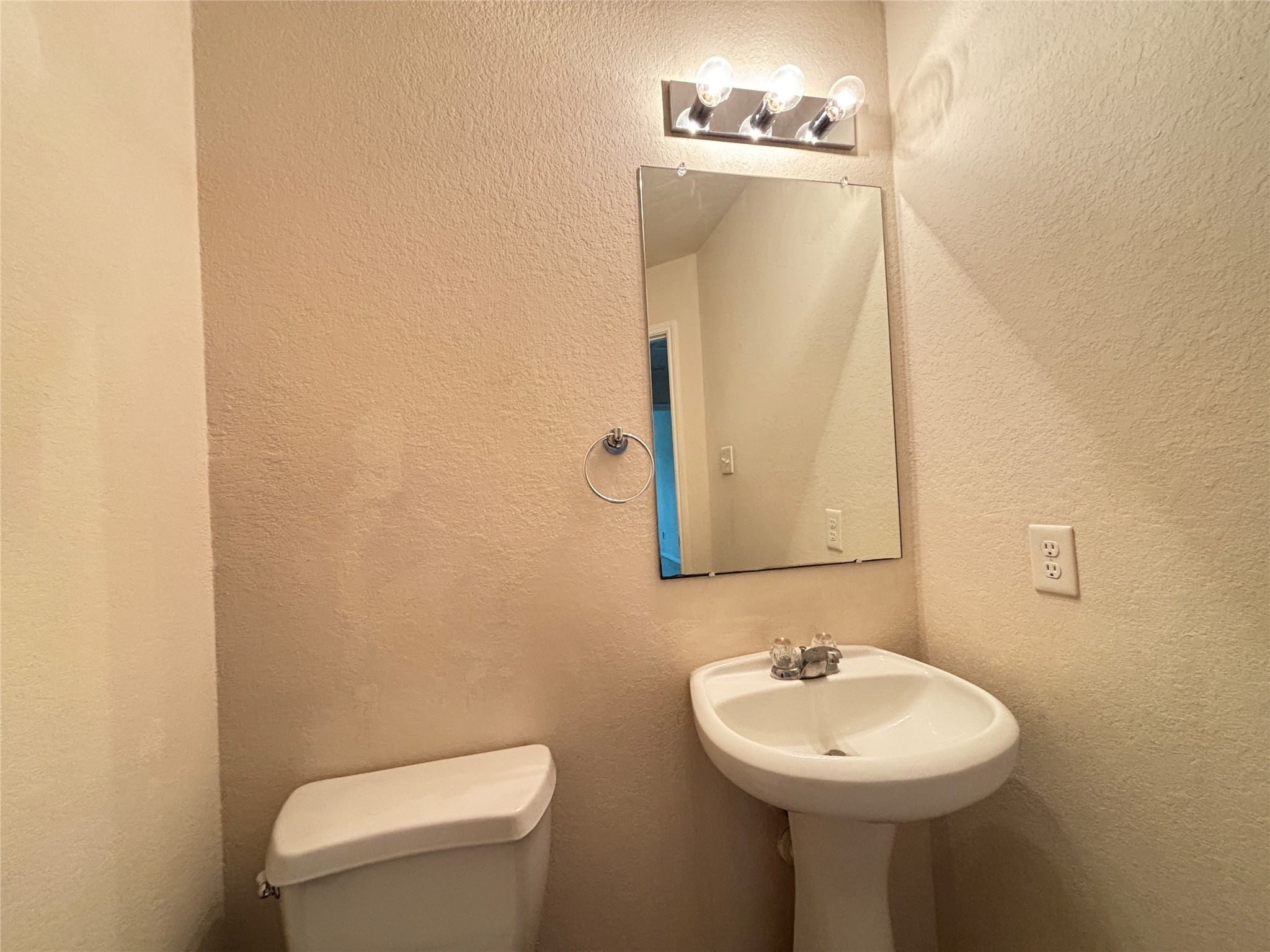 2803 Mustang Hill Lane Property Photo 11