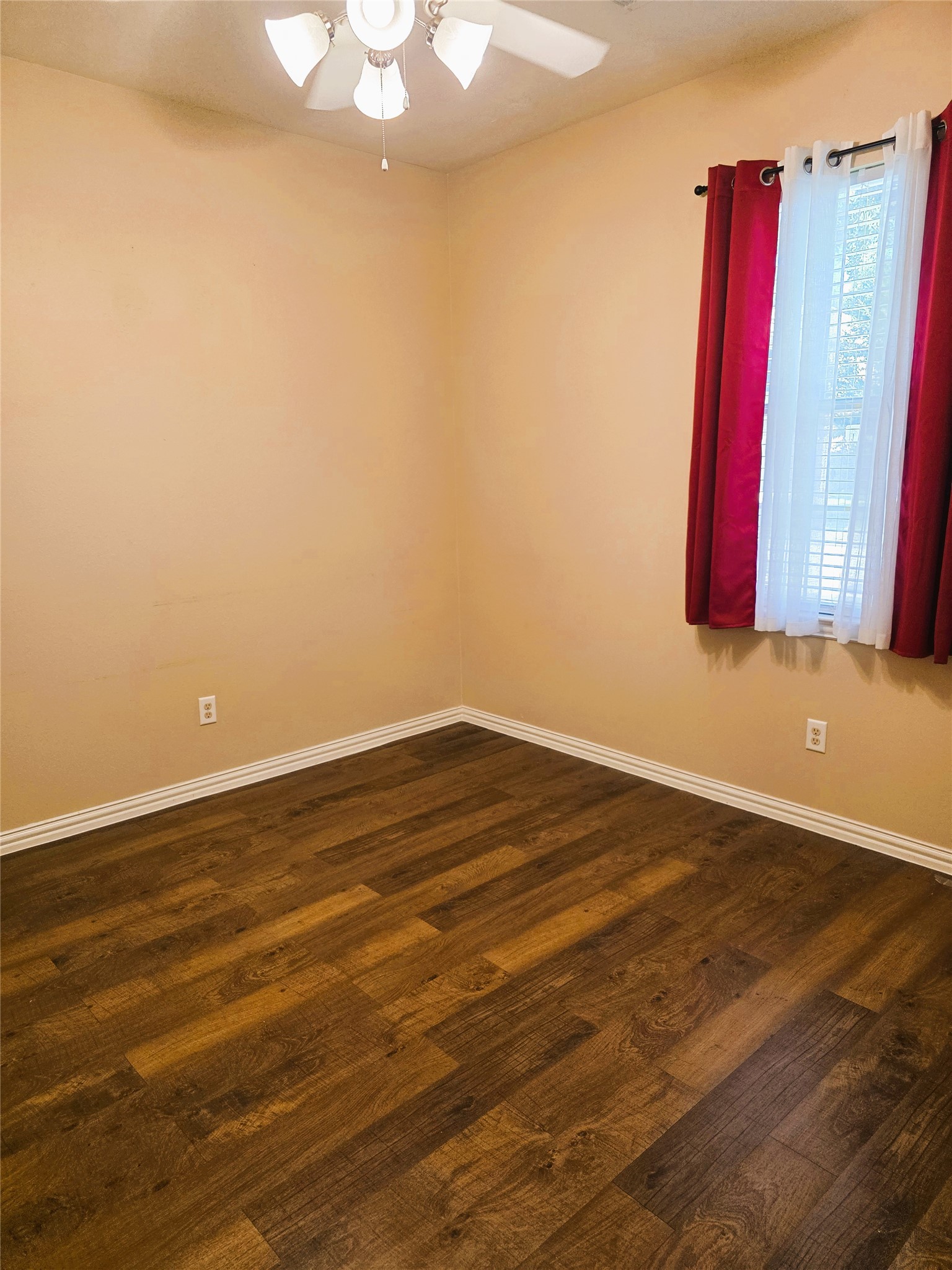 24039 Clipper Hill Lane Property Photo 3