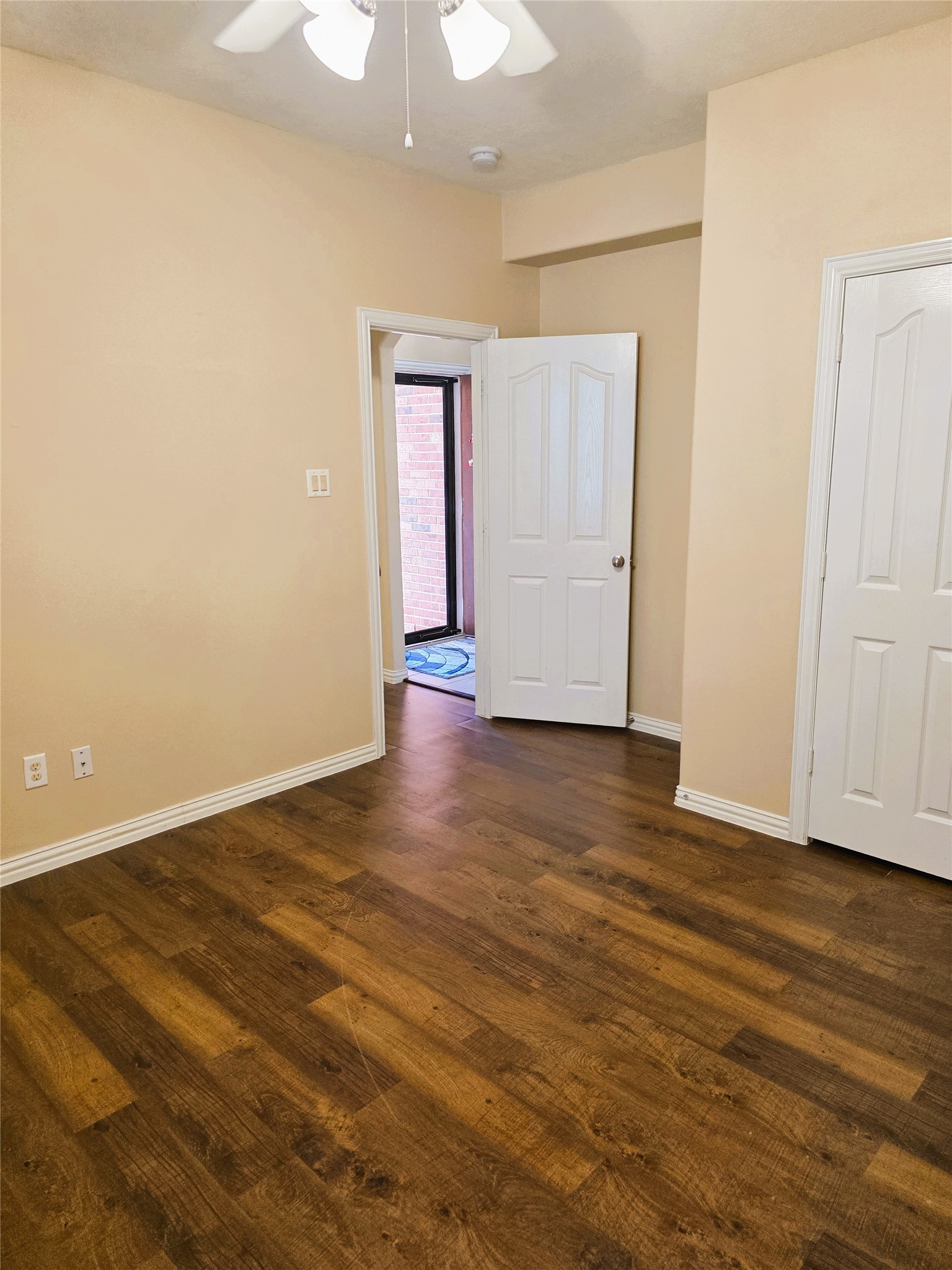 24039 Clipper Hill Lane Property Photo 7