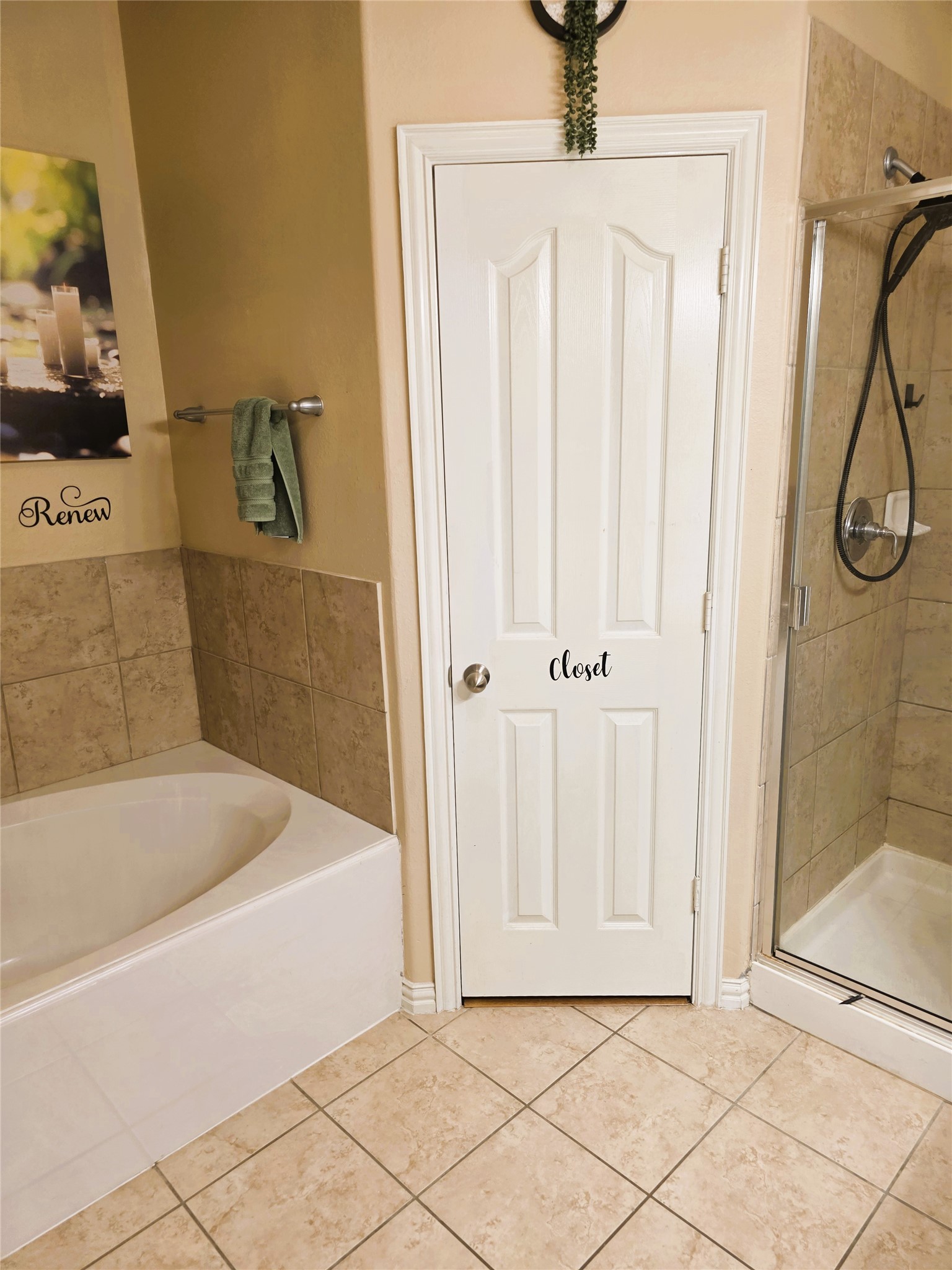 24039 Clipper Hill Lane Property Photo 24