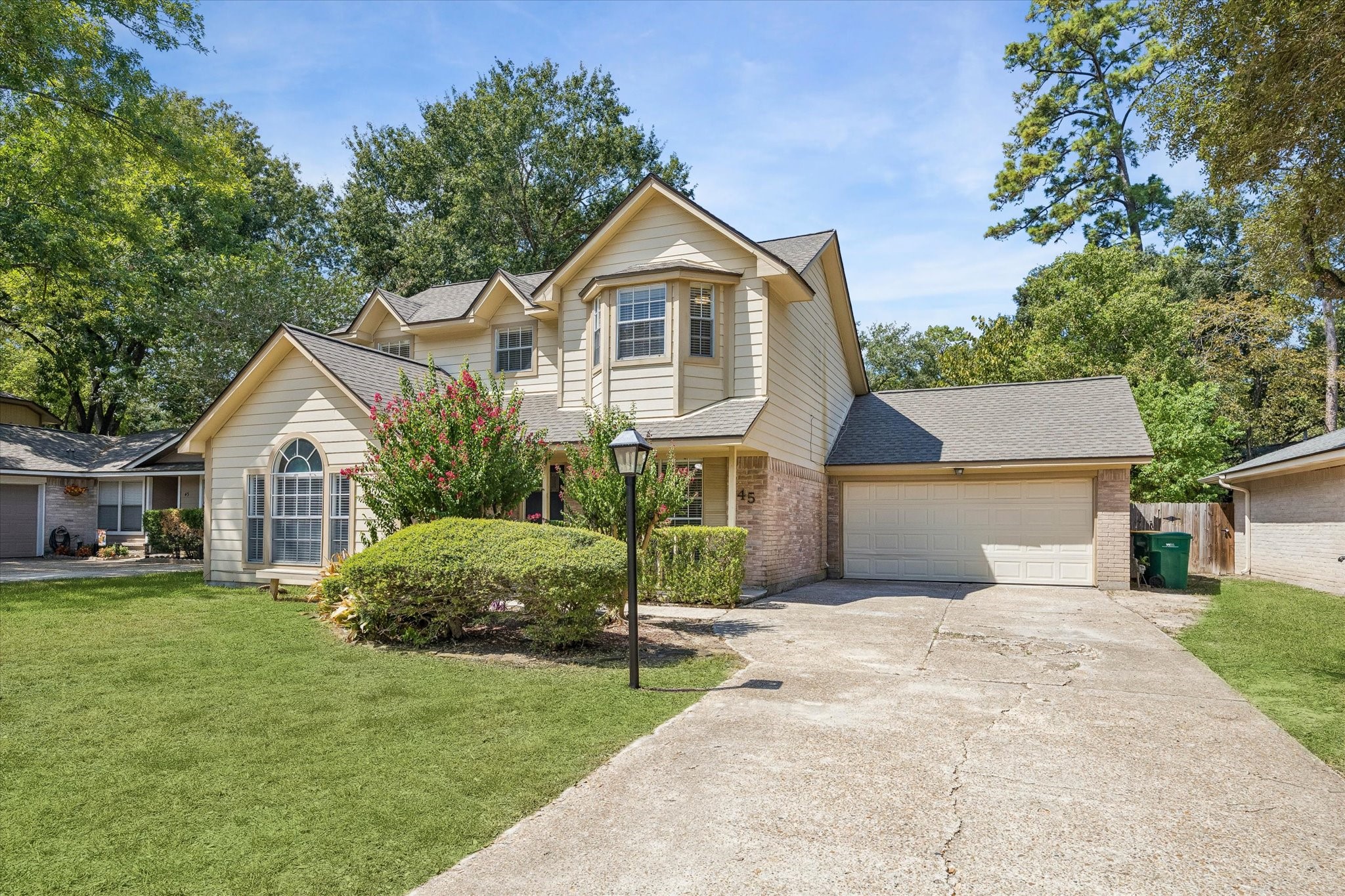 45 Country Forest Court Property Photo 1