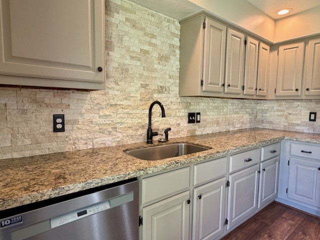 3602 Chapel Square Drive Property Photo 21