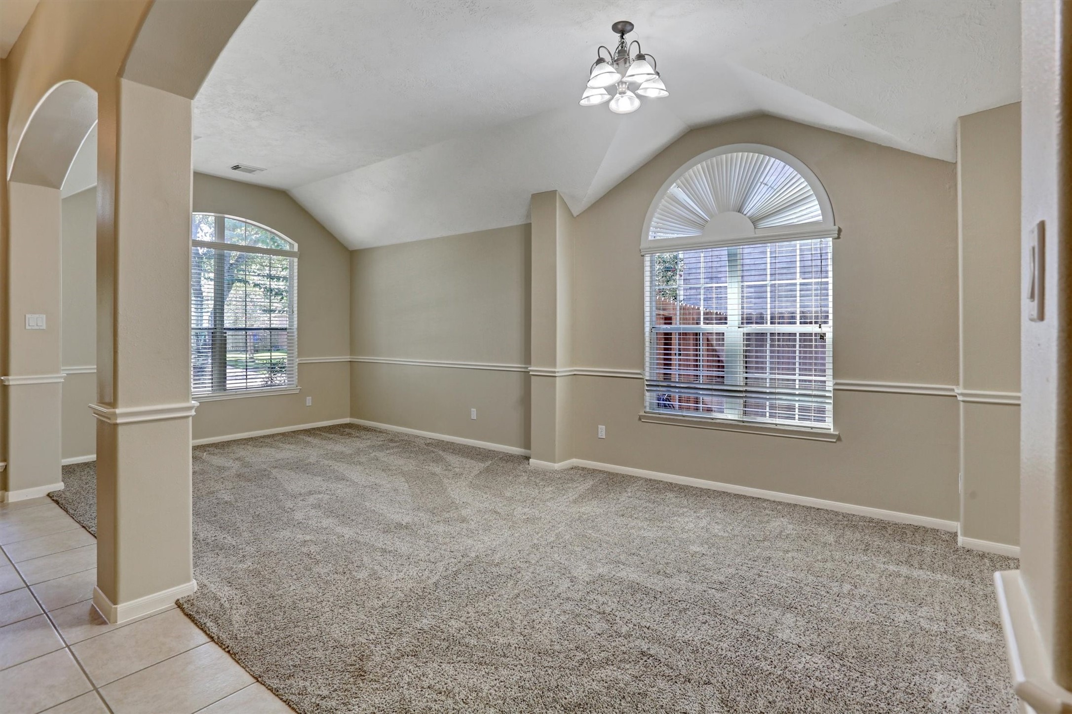 2911 Amber Hill Trail Property Photo 5