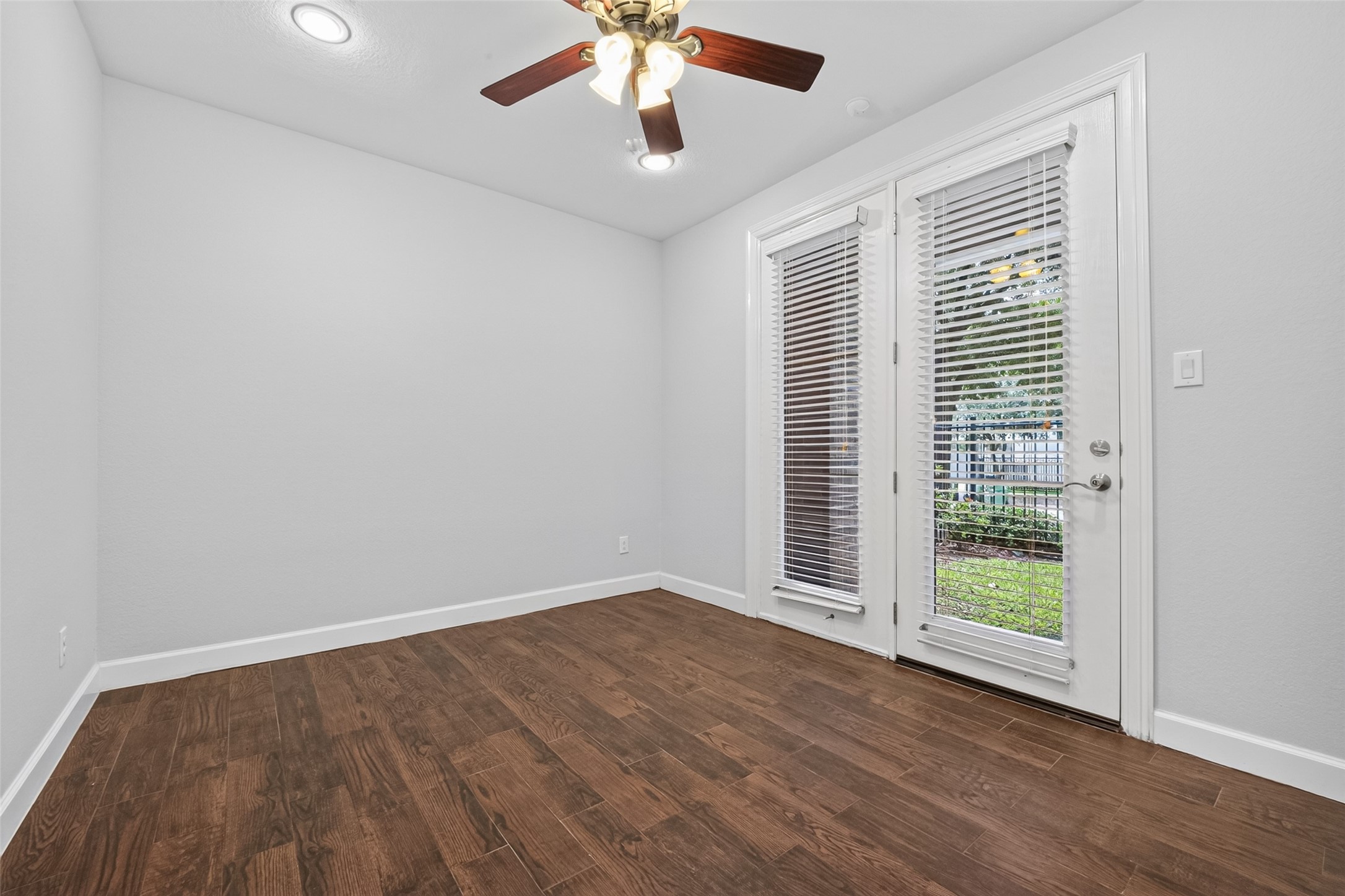 2811 Clay Street Property Photo 7