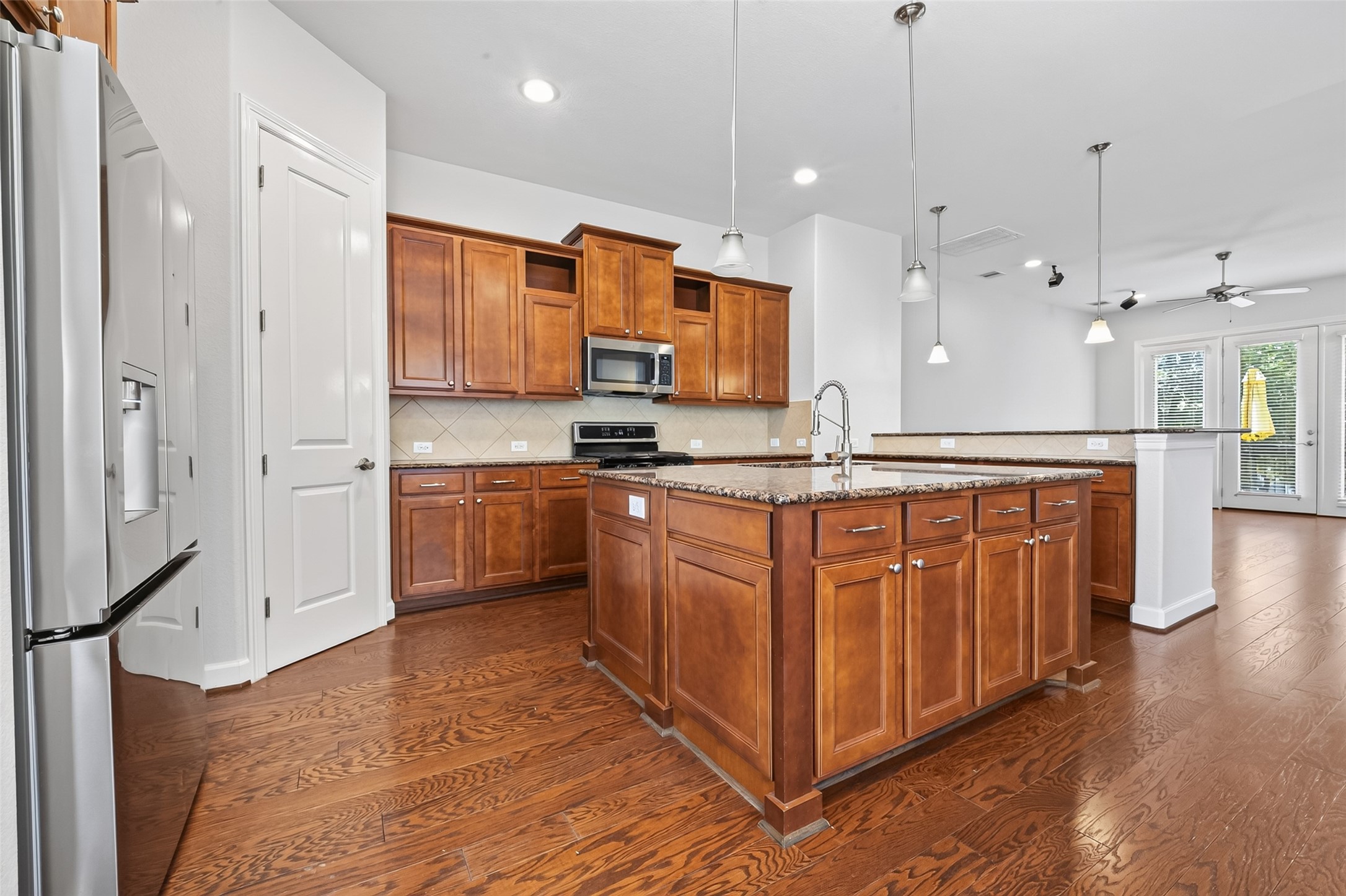 2811 Clay Street Property Photo 22