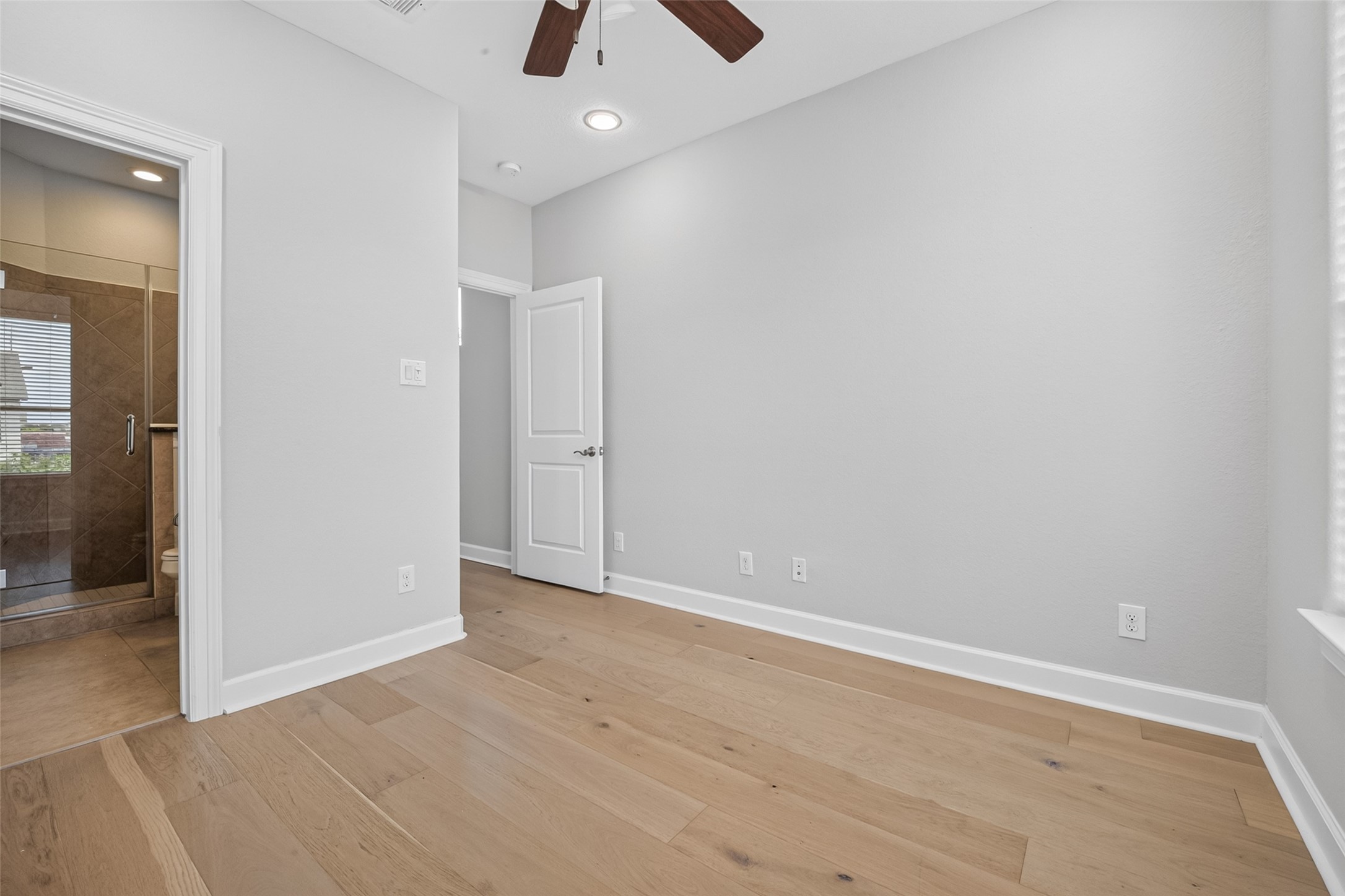2811 Clay Street Property Photo 36