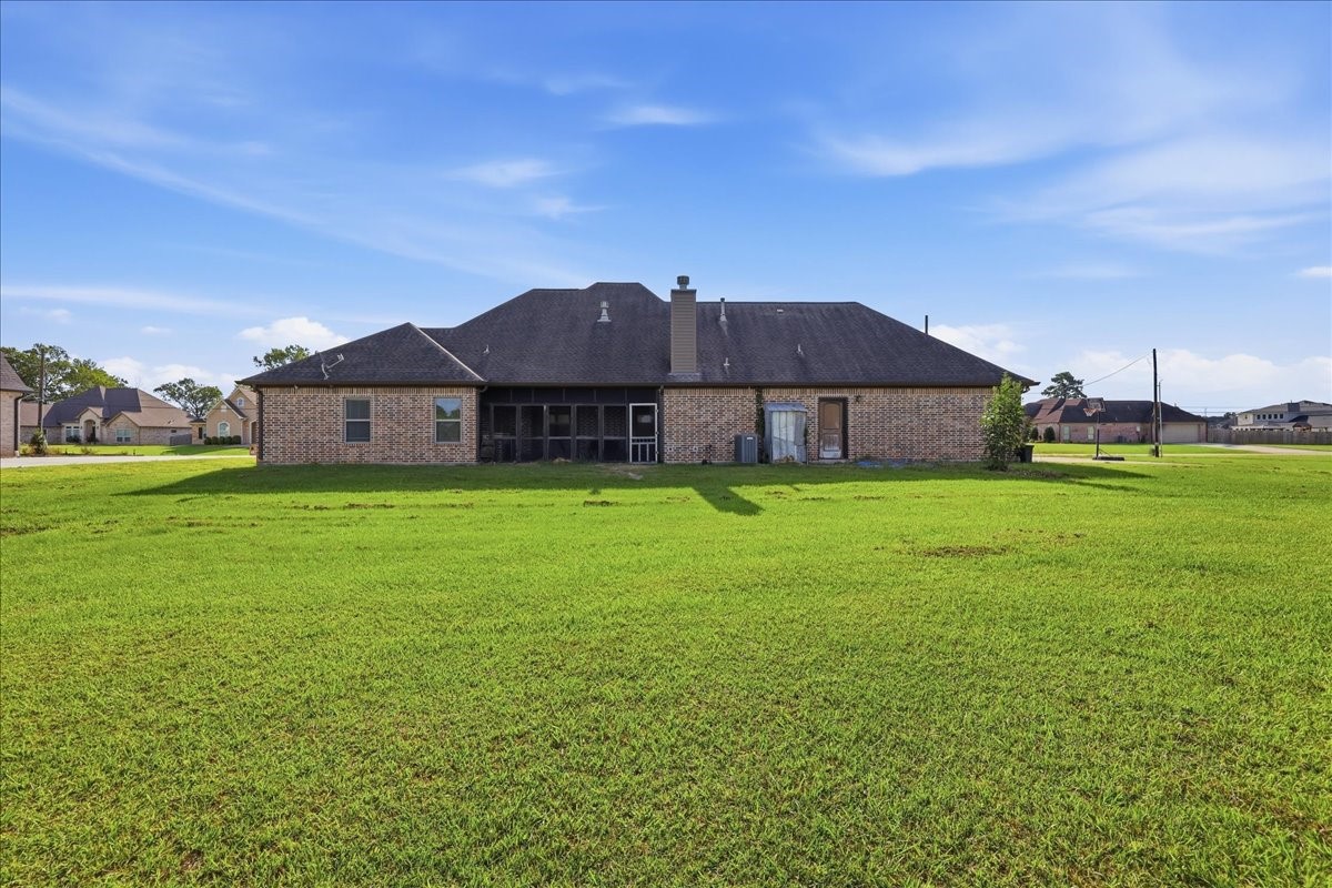 160 Colonial Estates Drive Property Photo 15
