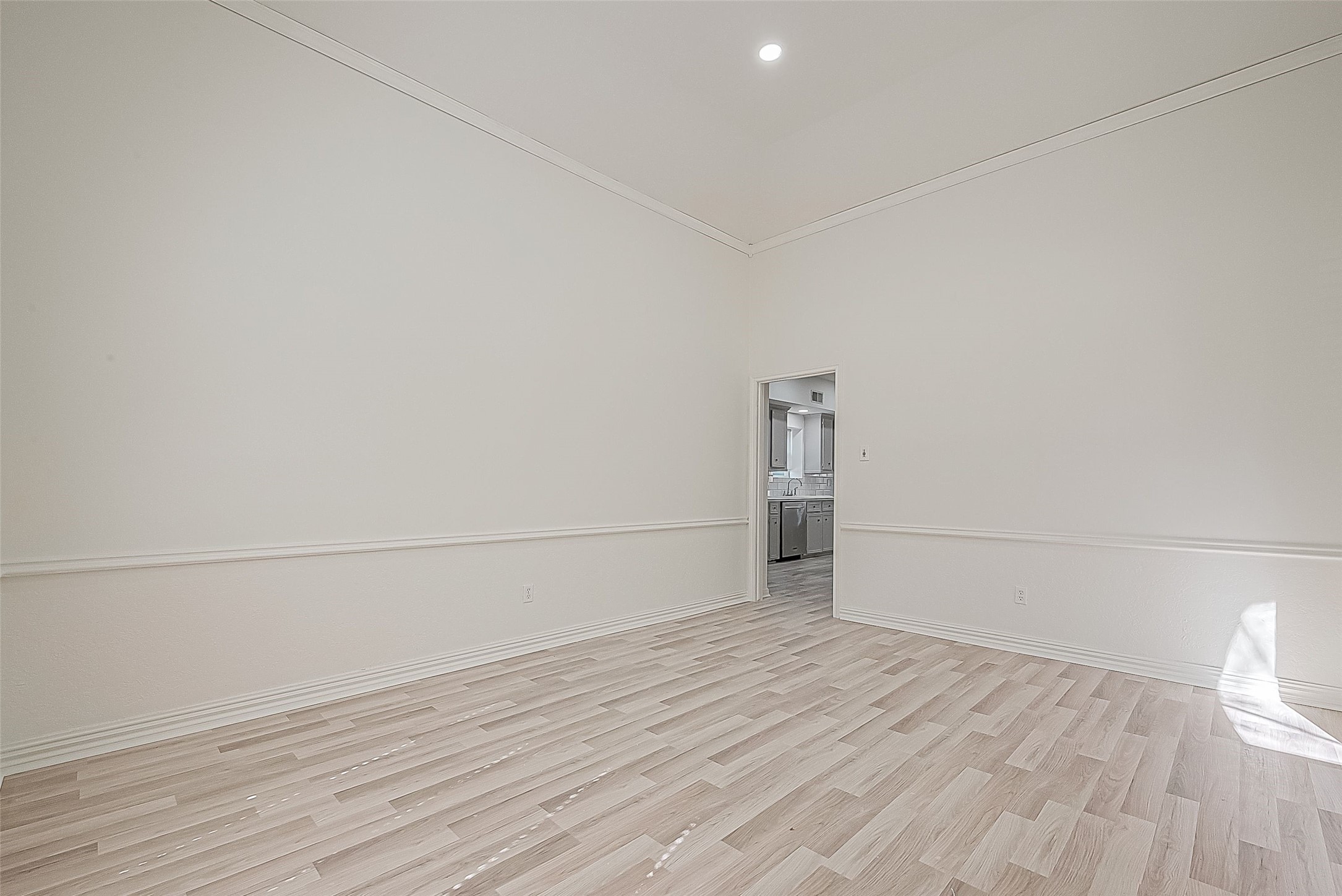 1015 Sugar Lakes Drive Property Photo 17
