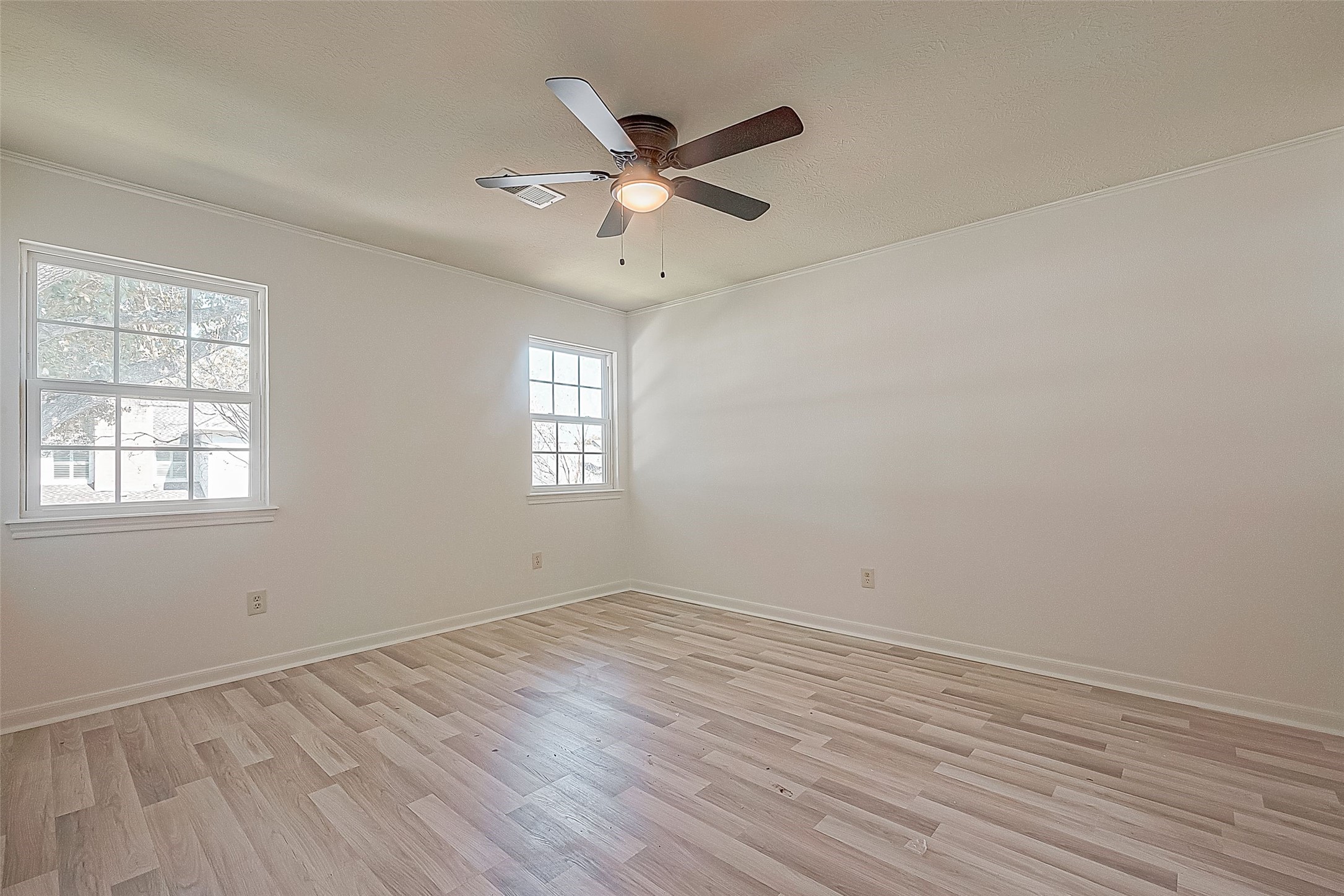 1015 Sugar Lakes Drive Property Photo 22