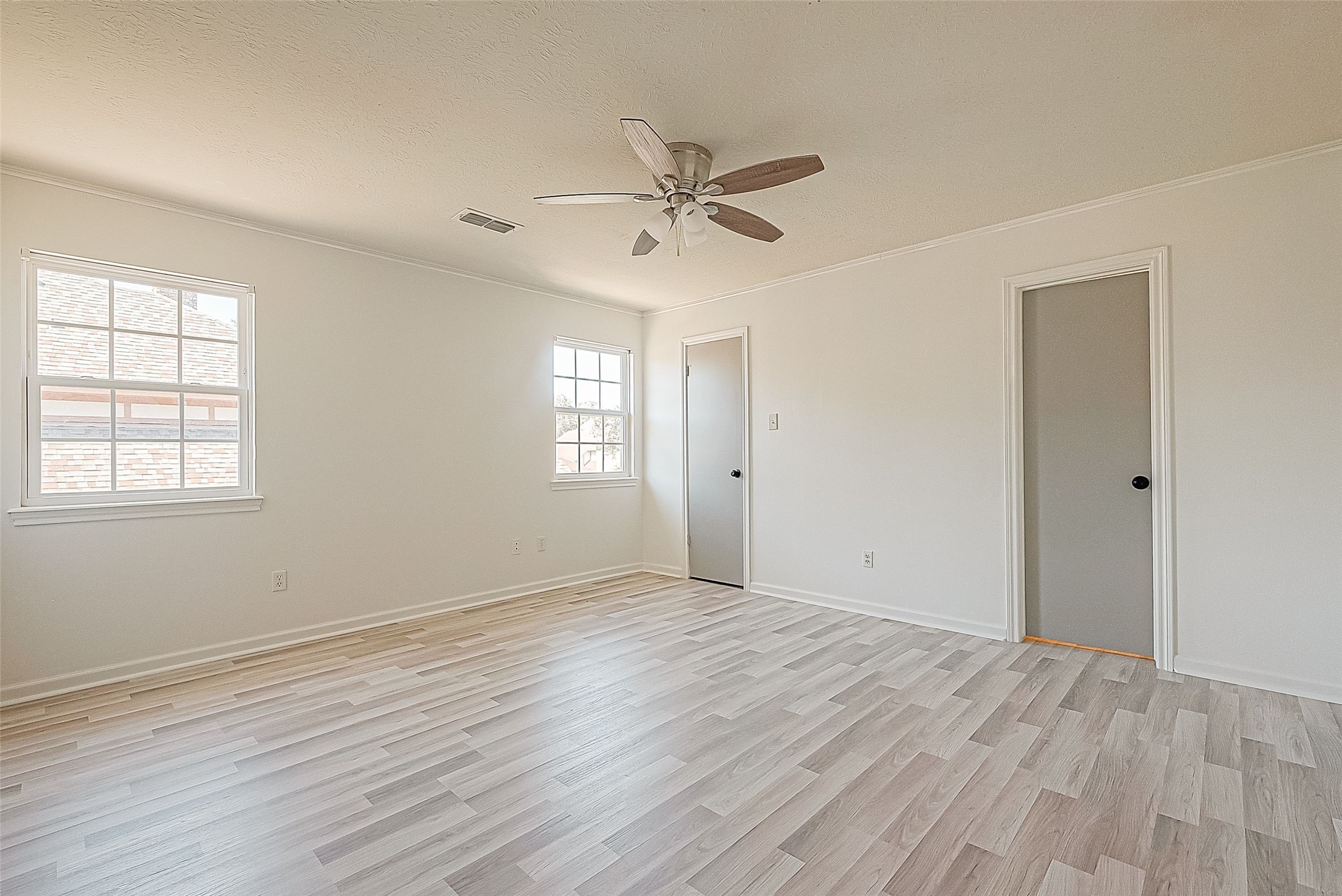 1015 Sugar Lakes Drive Property Photo 23