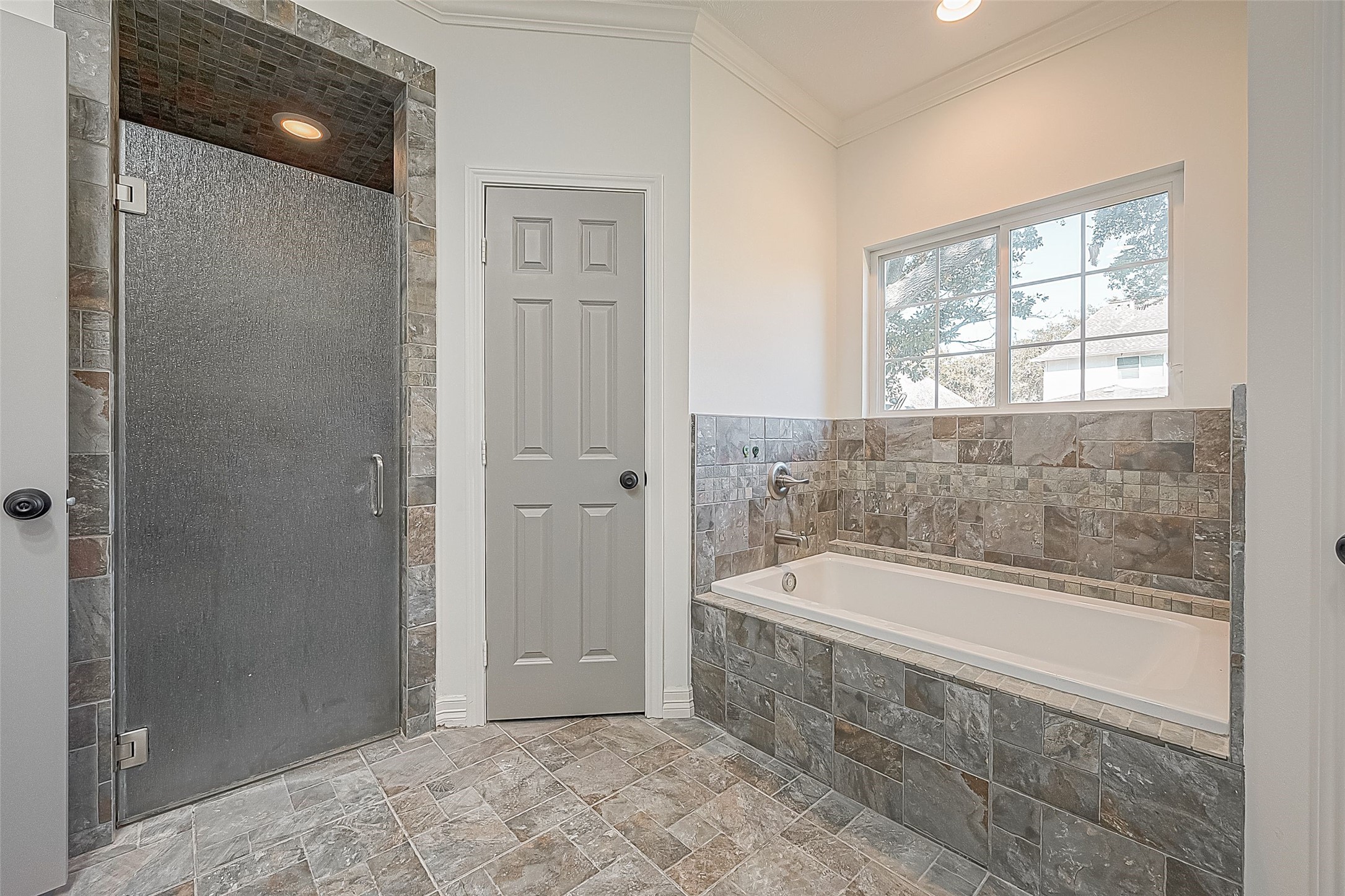1015 Sugar Lakes Drive Property Photo 26
