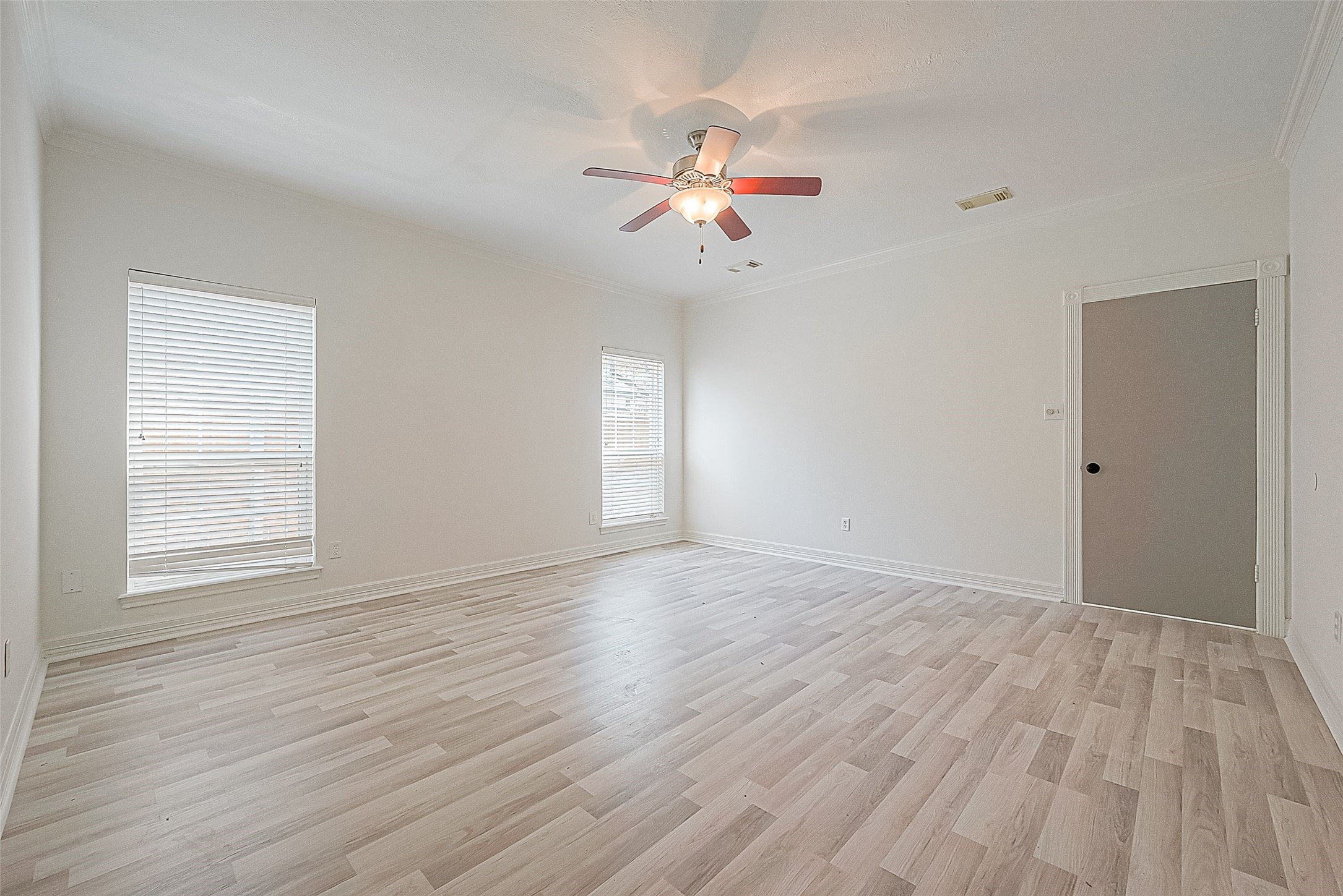 1015 Sugar Lakes Drive Property Photo 36