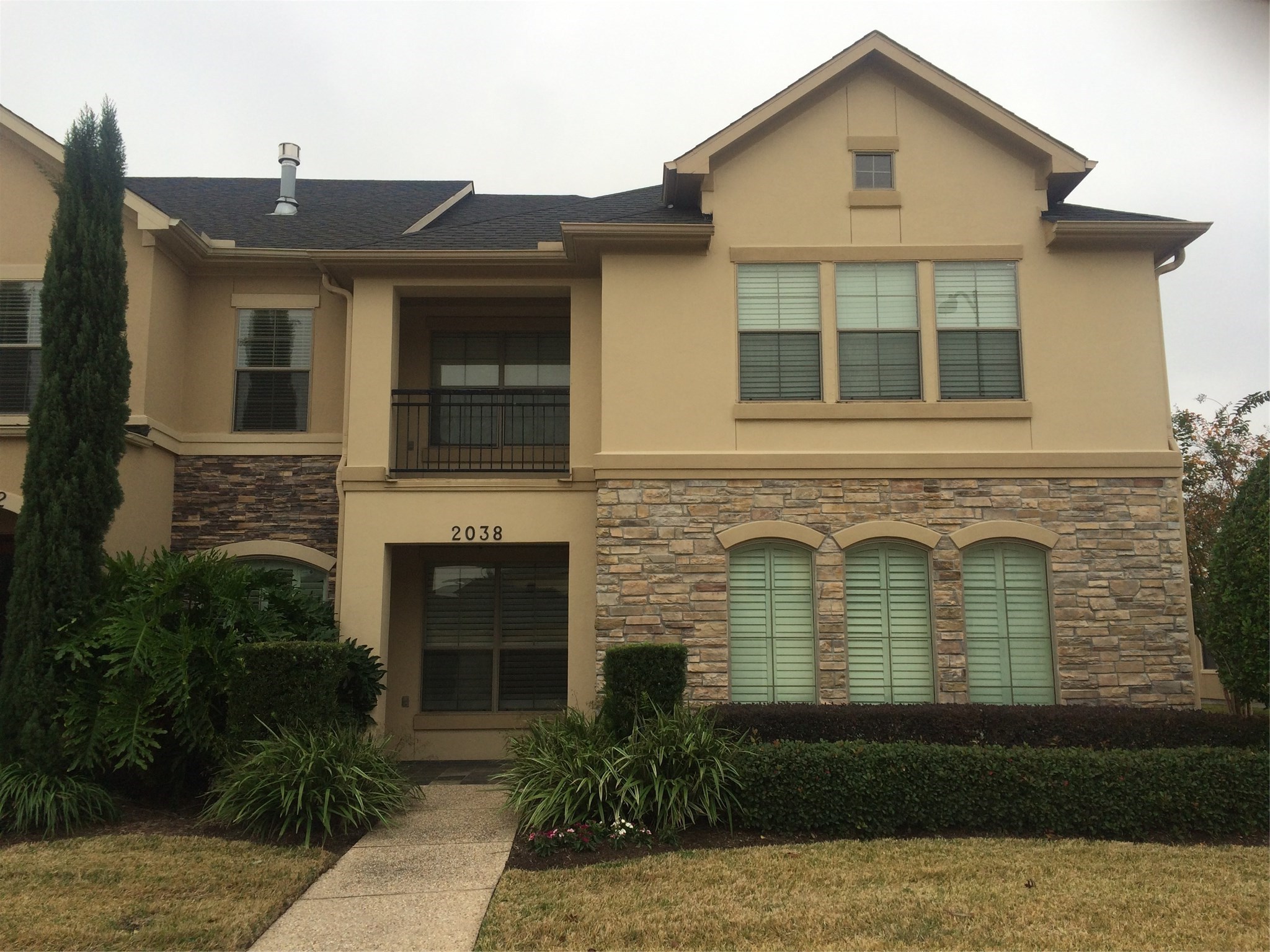2038 Palm Forest Lane Property Photo 1