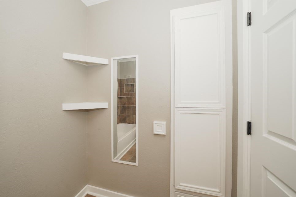 701 Clay Street Property Photo 14