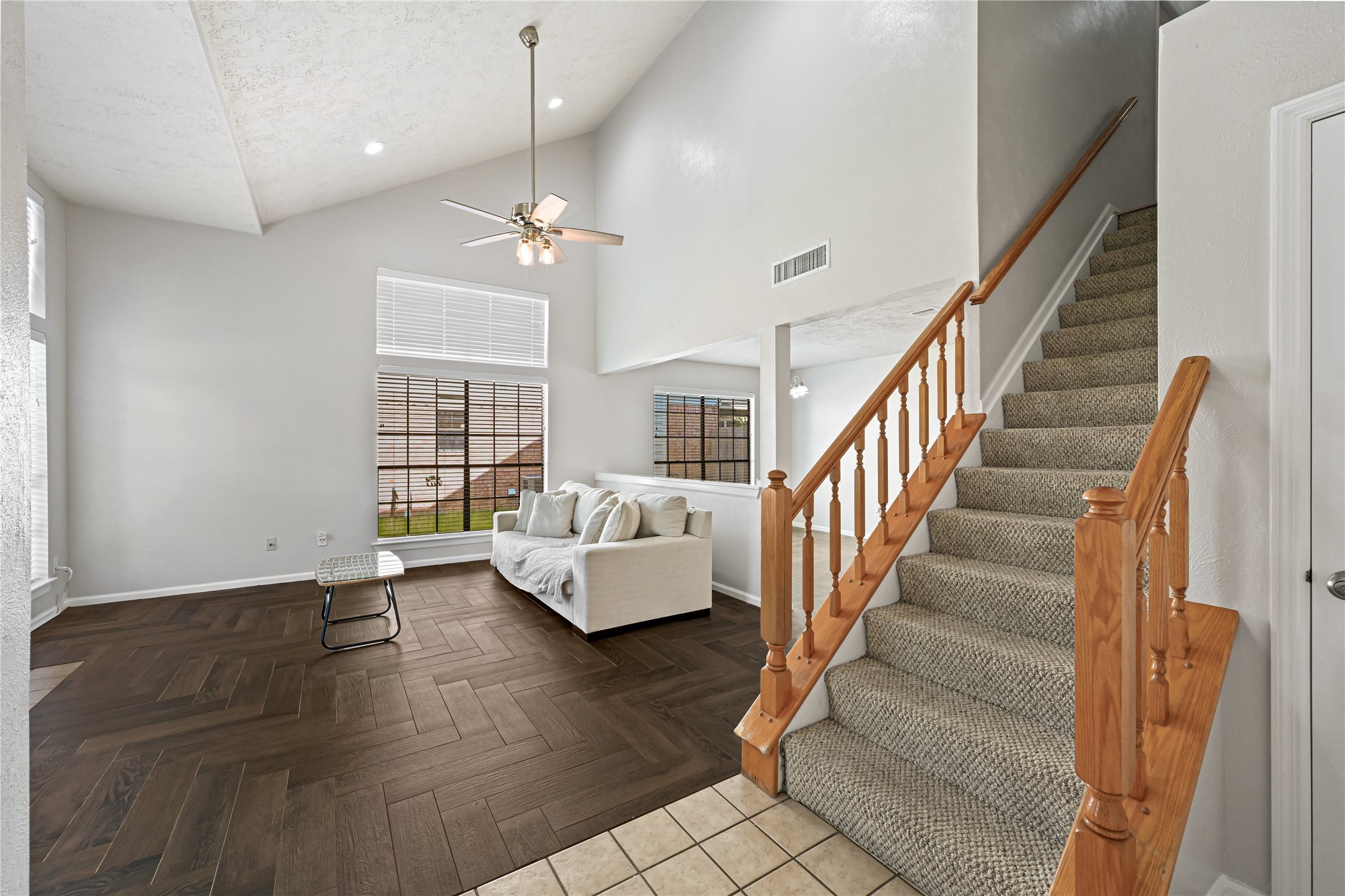 1555 Hillside Elm Street Property Photo 2
