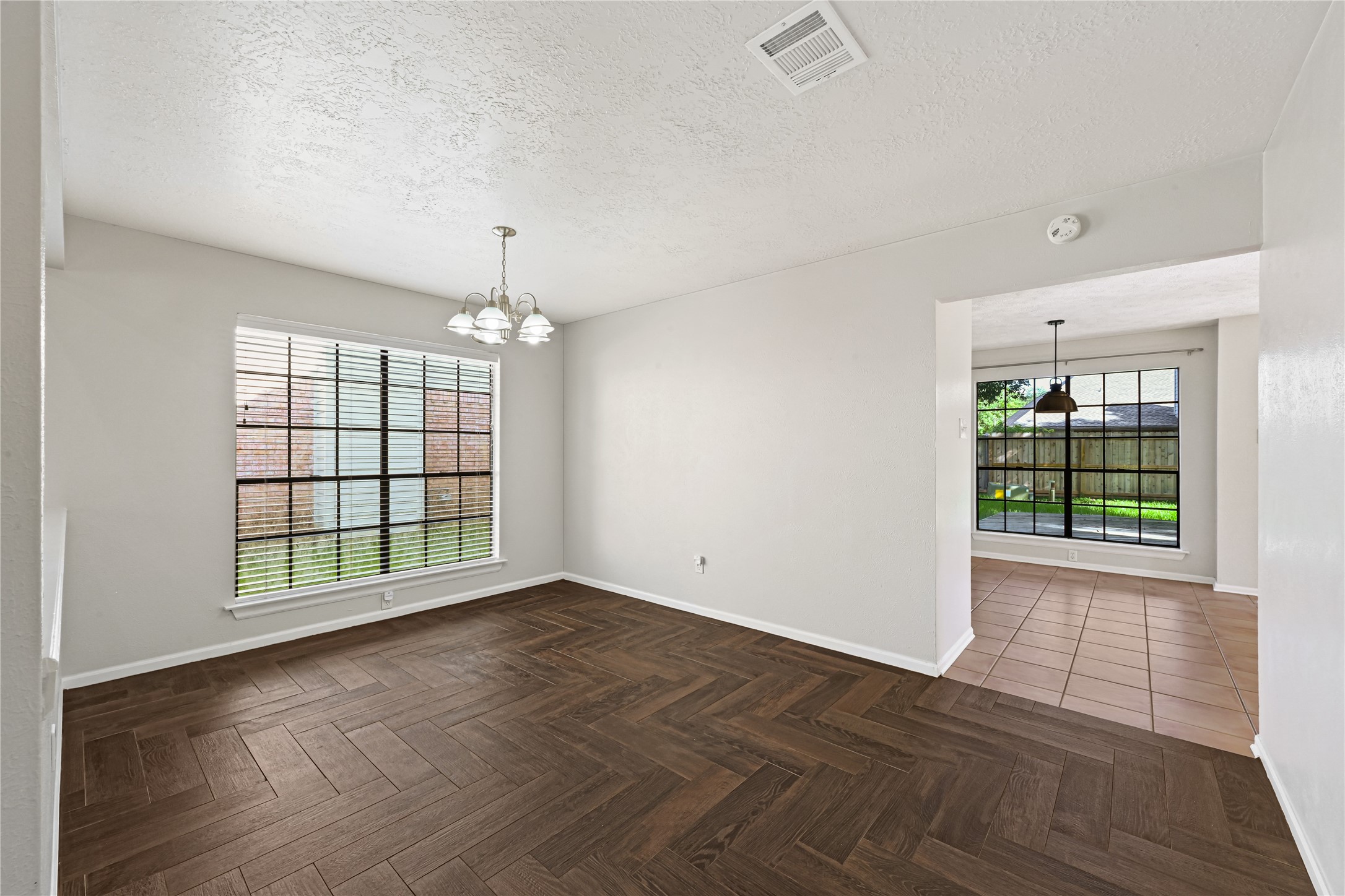 1555 Hillside Elm Street Property Photo 5
