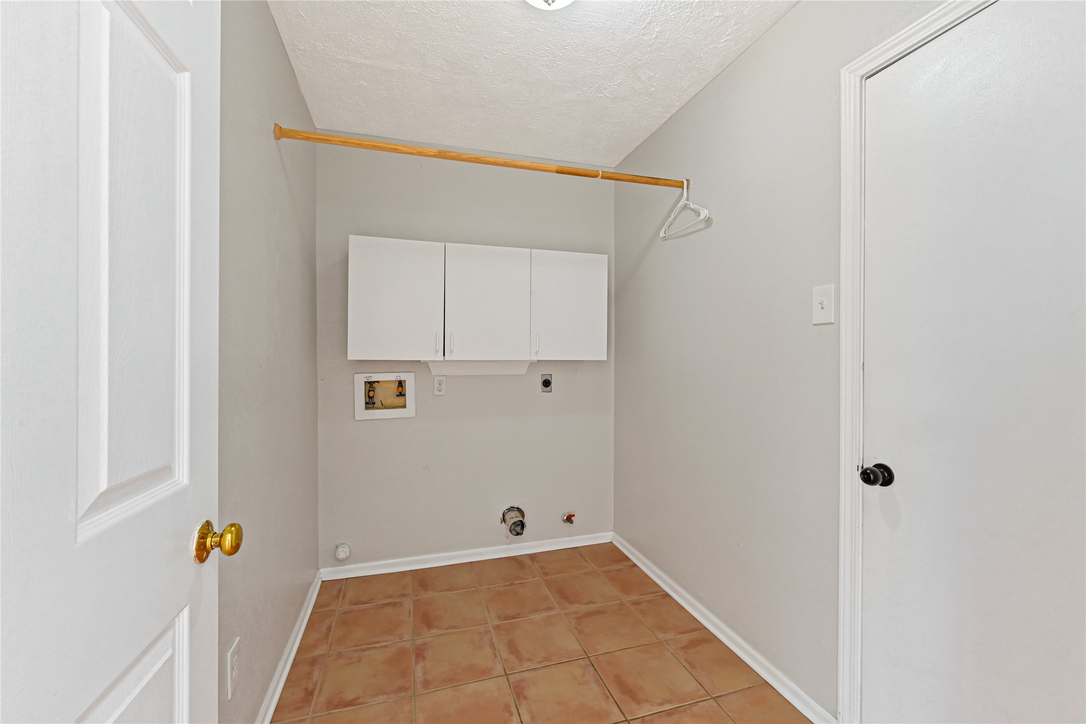 1555 Hillside Elm Street Property Photo 12
