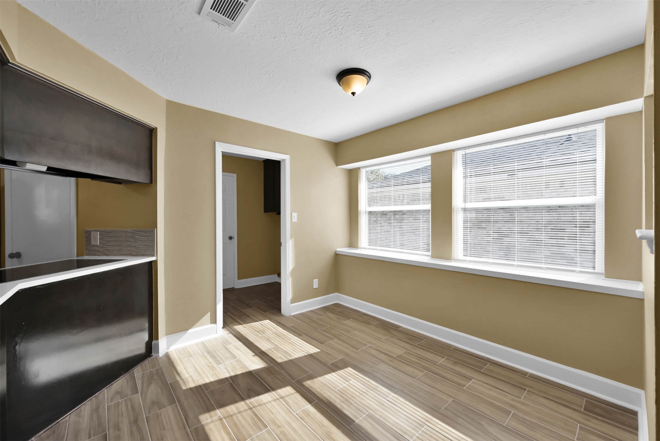 29103 Raestone Street Property Photo 6