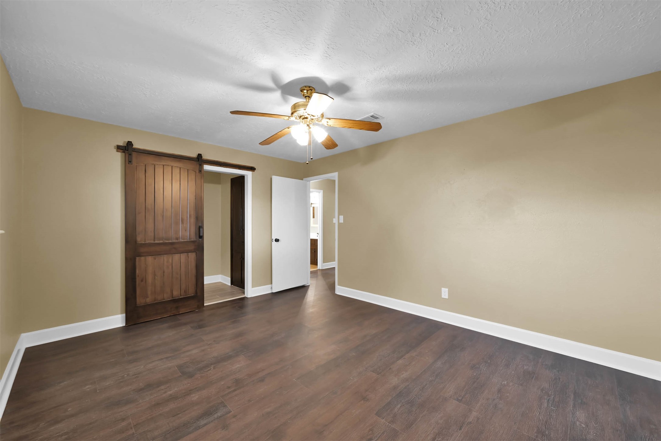 29103 Raestone Street Property Photo 8