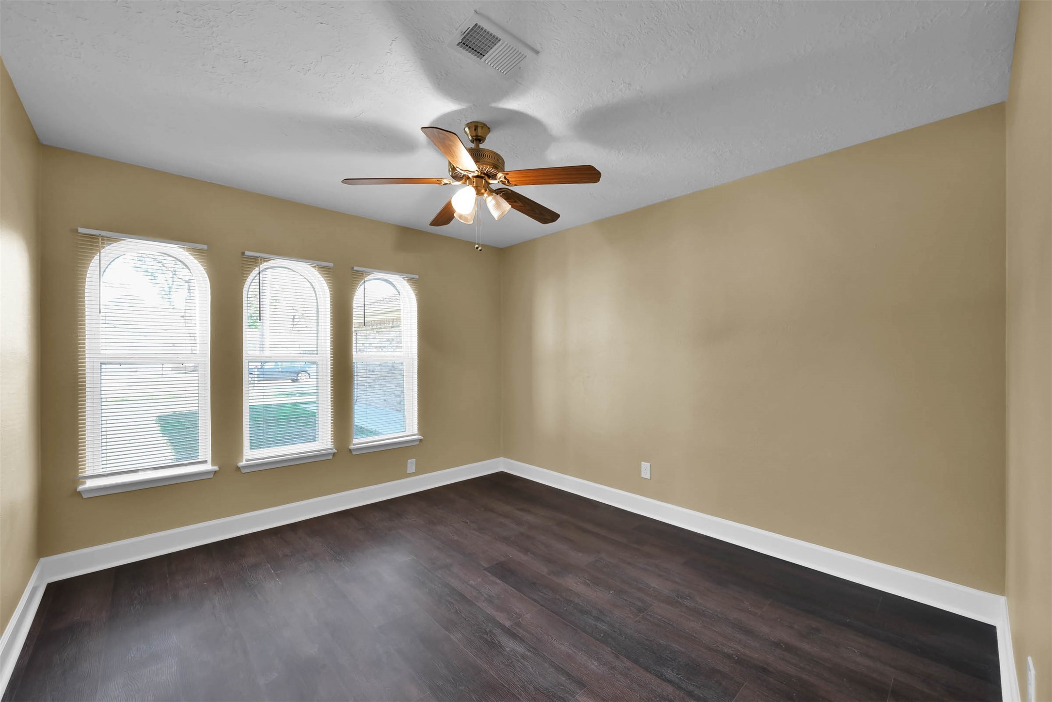 29103 Raestone Street Property Photo 11