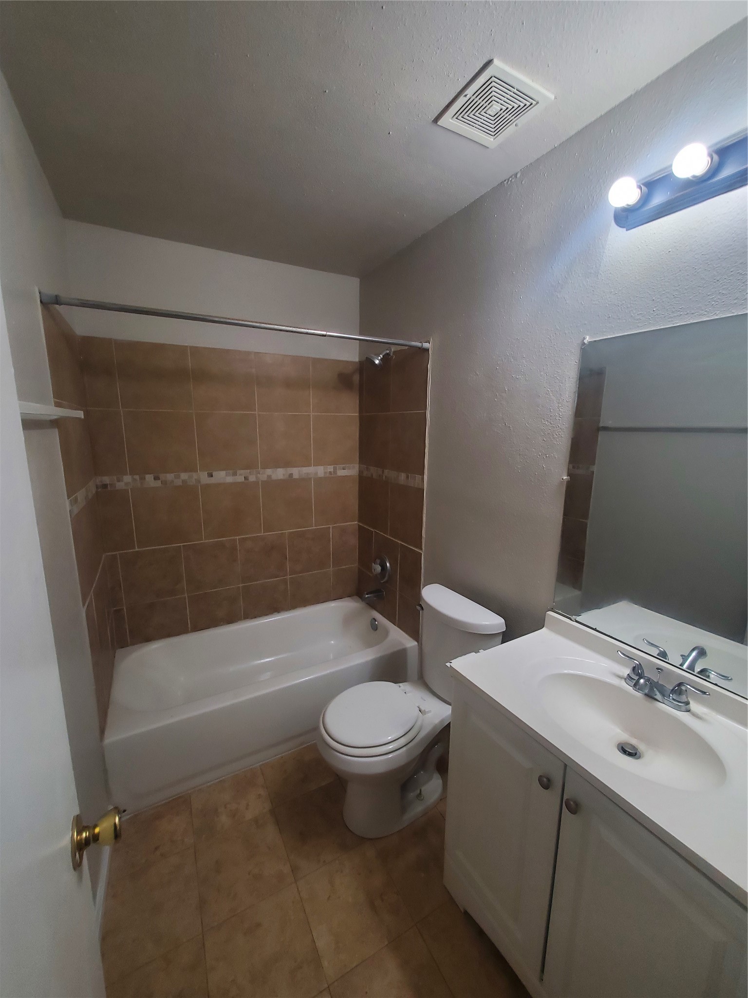 23211 Pebworth Place Property Photo 6
