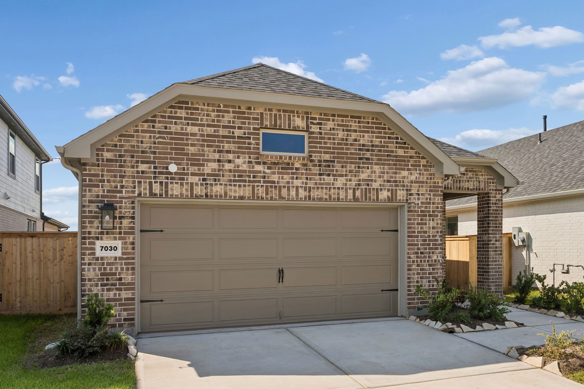 6927 Brilliance Drive Property Photo 2