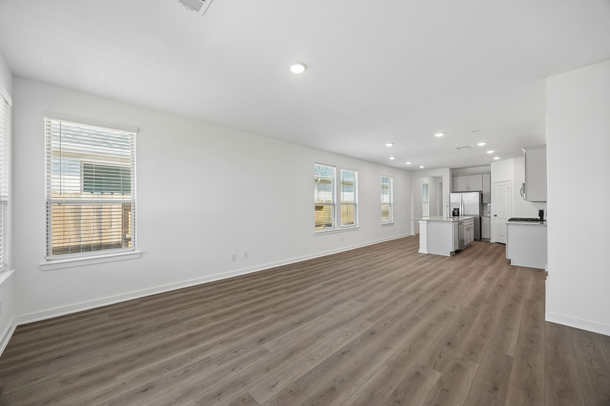 6927 Brilliance Drive Property Photo 11
