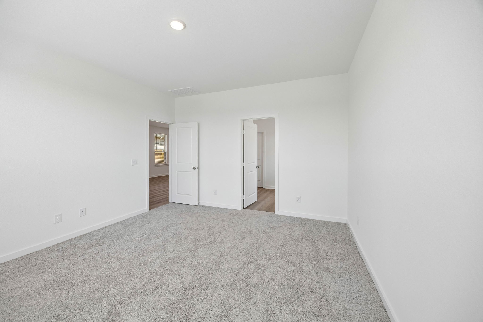 6927 Brilliance Drive Property Photo 17