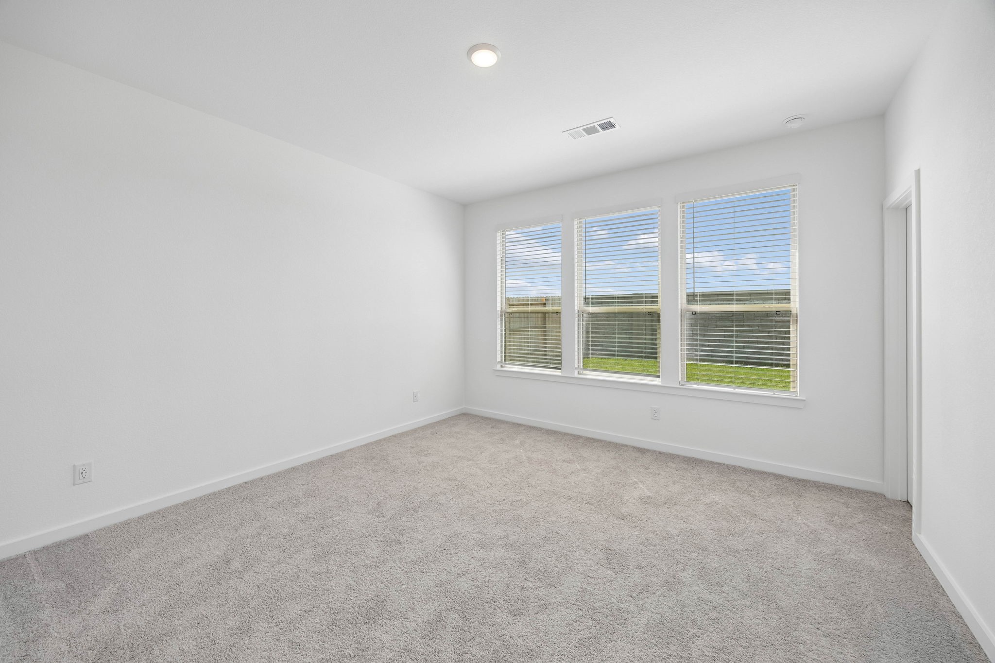 6927 Brilliance Drive Property Photo 20